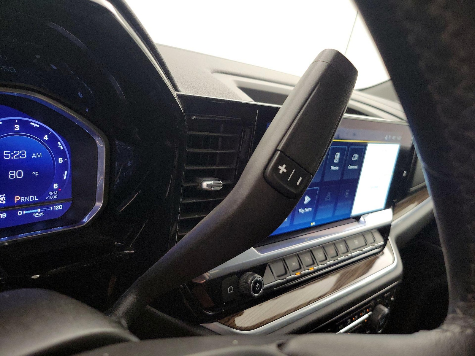 2023 Chevrolet Silverado 1500 LT - Photo 18