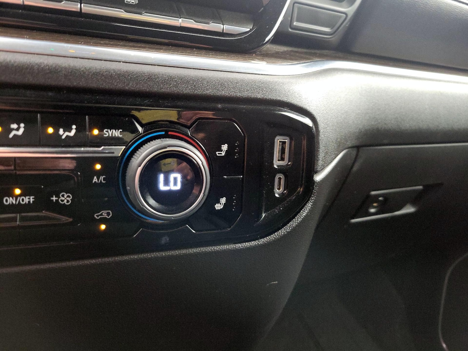 2023 Chevrolet Silverado 1500 LT - Photo 19