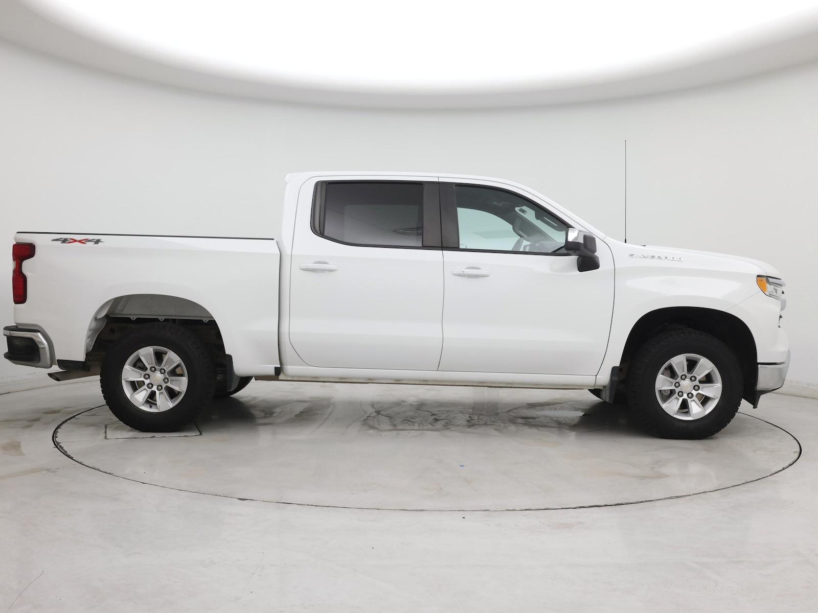 2023 Chevrolet Silverado 1500 LT - Photo 8