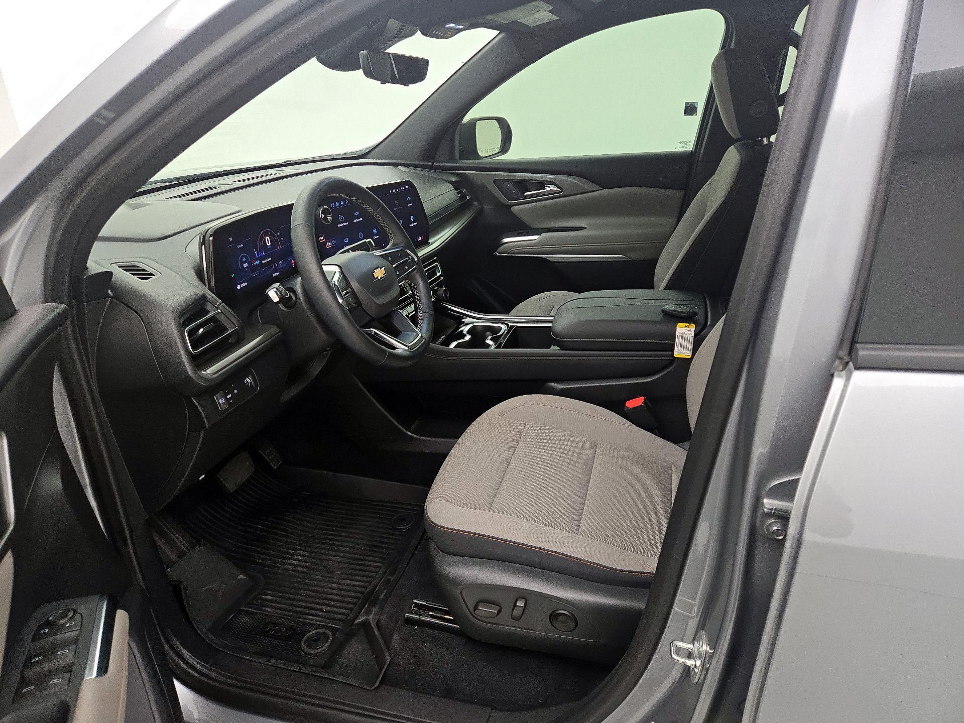 Thumbnail: 2026 Chevrolet Traverse - 11