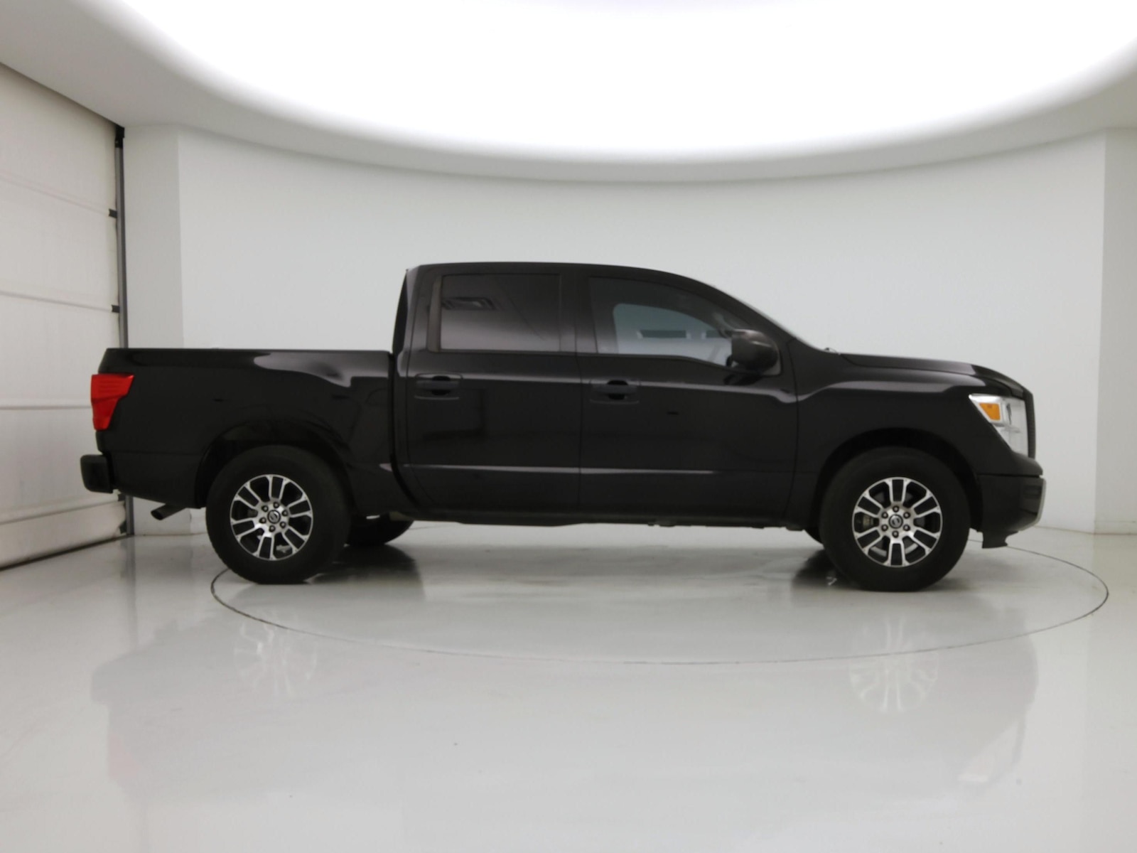 2022 Nissan Titan SV - Photo 8