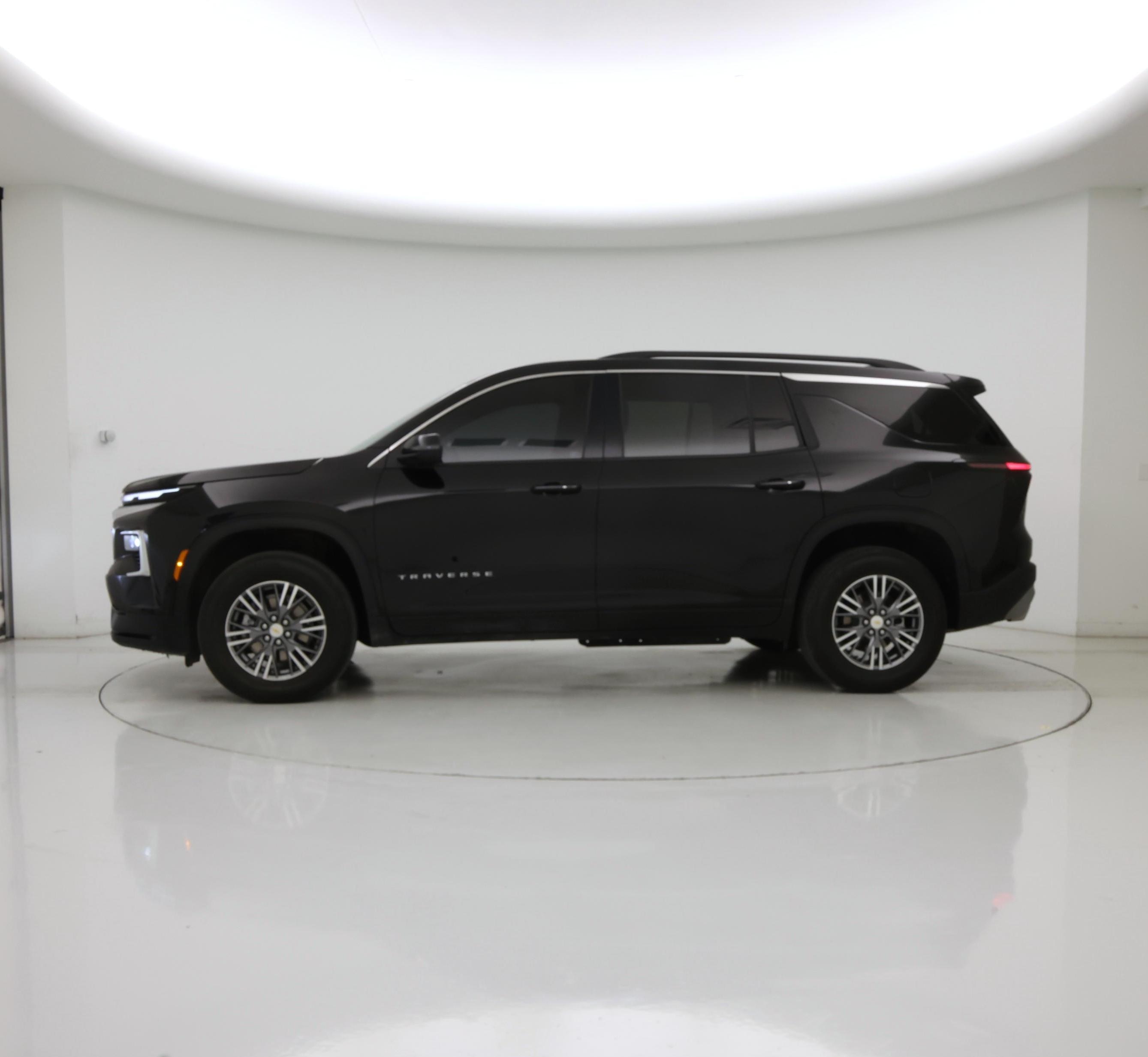 Thumbnail: 2025 Chevrolet Traverse - 3