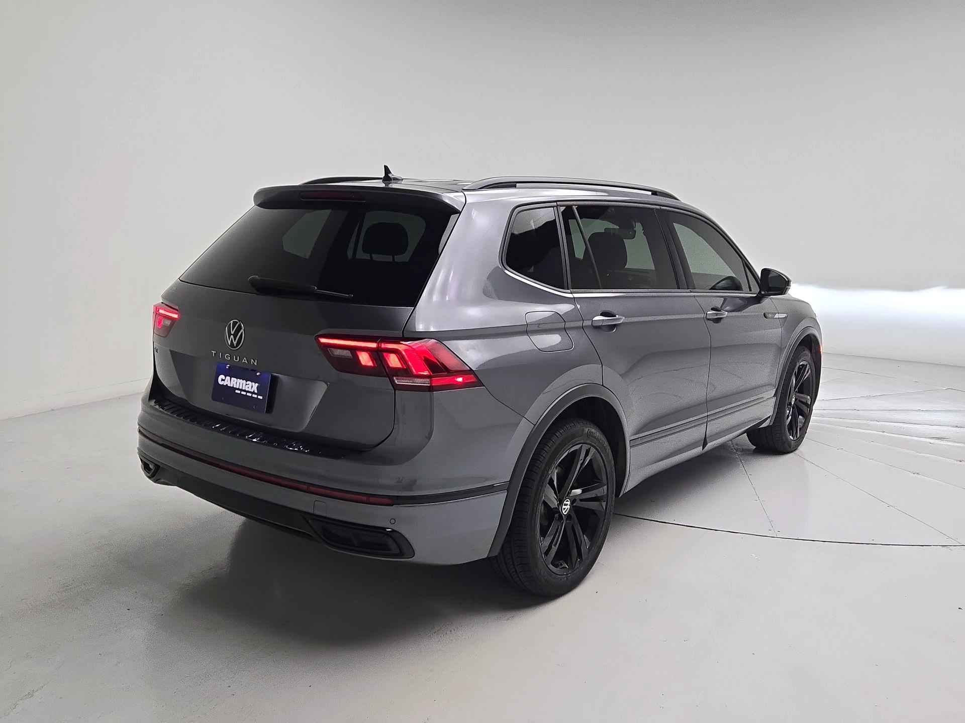 Thumbnail: 2024 Volkswagen Tiguan - 5