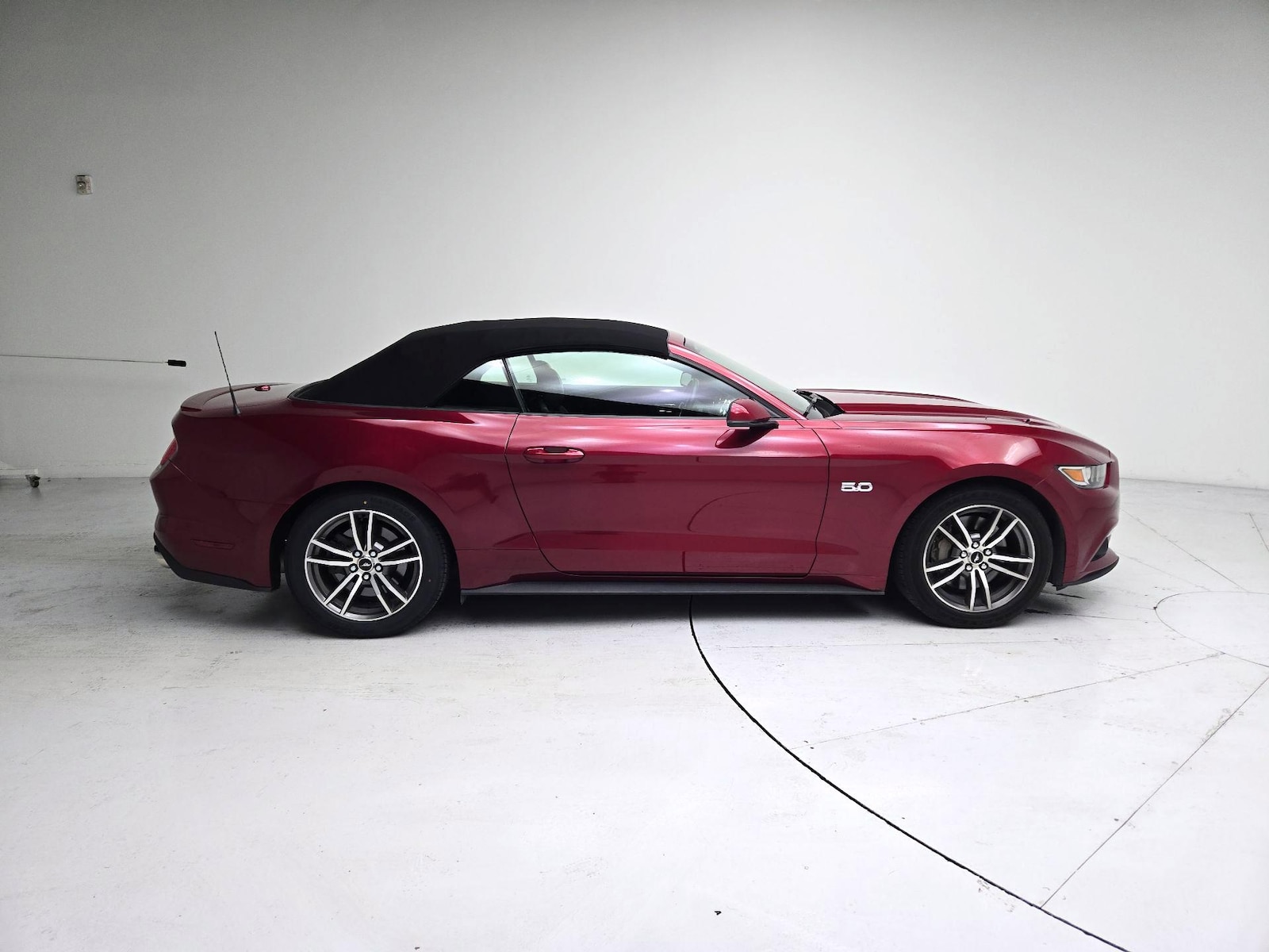 2016 Ford Mustang GT Premium - Photo 4