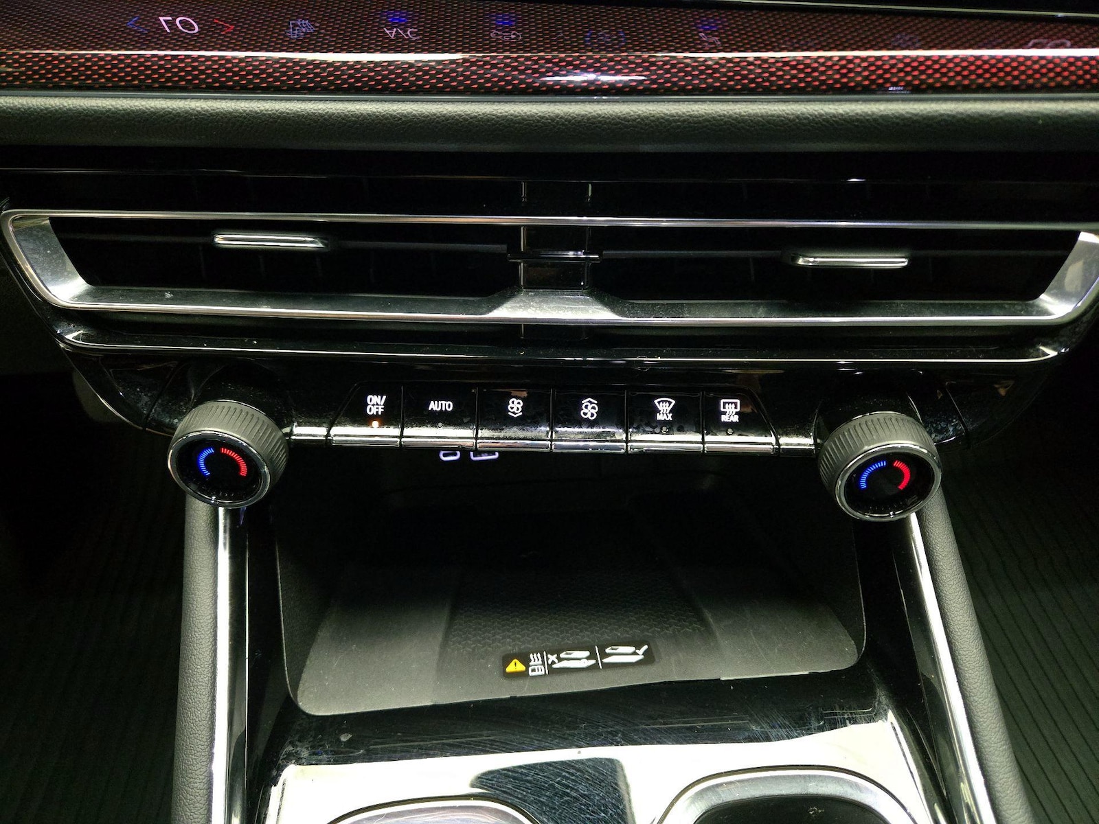 2025 Chevrolet Traverse Z71 - Photo 16