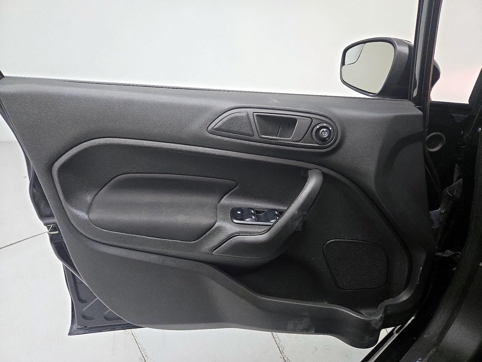 2019 Ford Fiesta SE - Photo 13