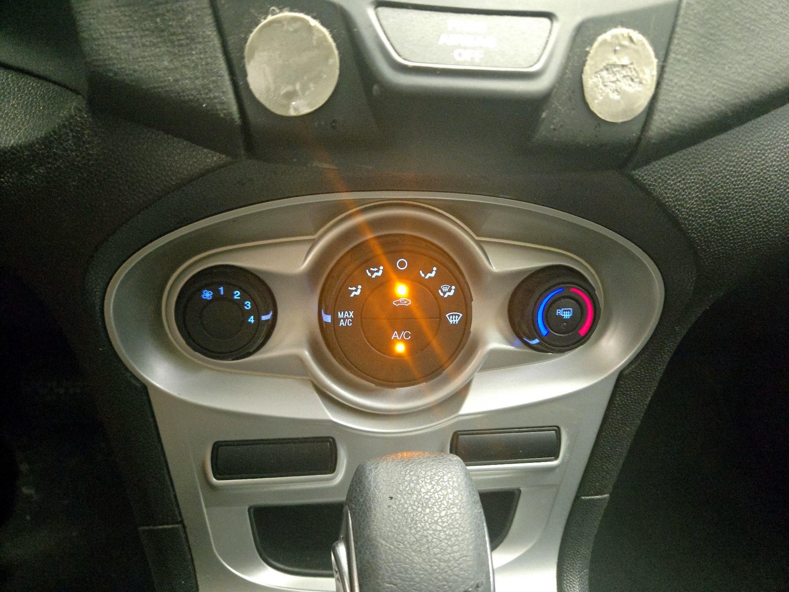 2019 Ford Fiesta SE - Photo 17