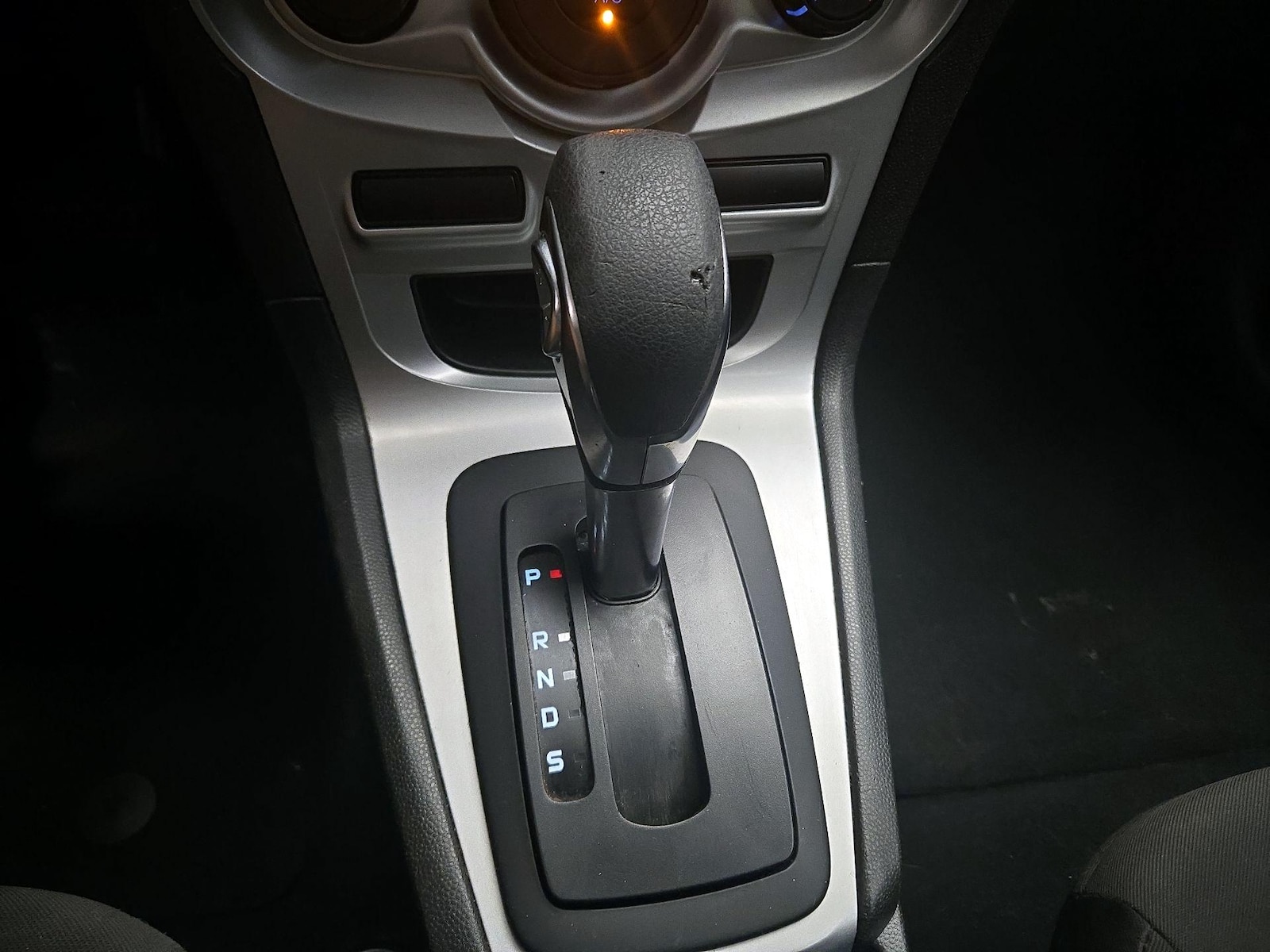 2019 Ford Fiesta SE - Photo 18