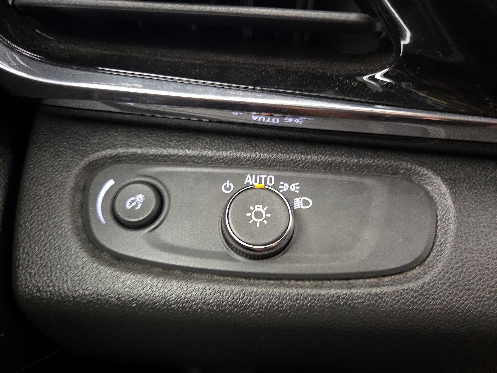 2026 Buick Envista Sport Touring - Photo 14