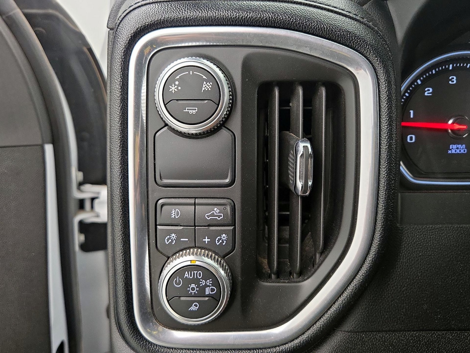 2022 Chevrolet Silverado 2500HD Custom - Photo 12