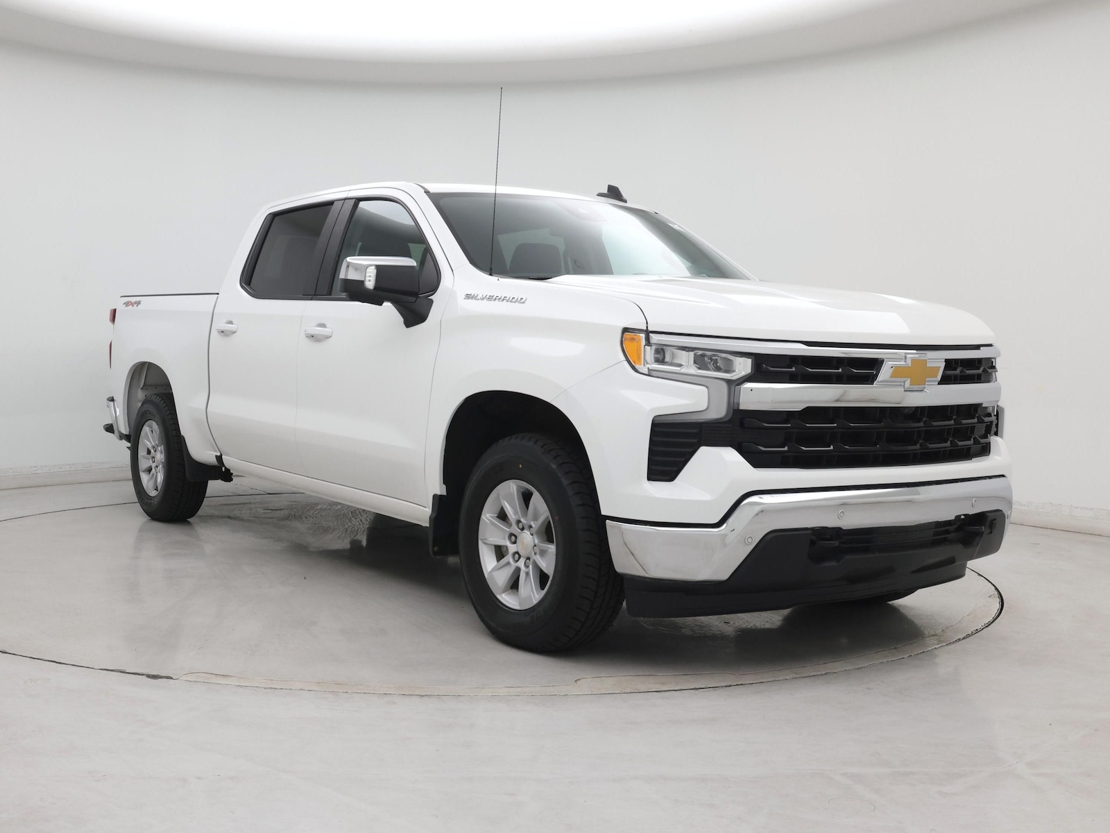 2025 Chevrolet Silverado 1500 LT - Photo 2