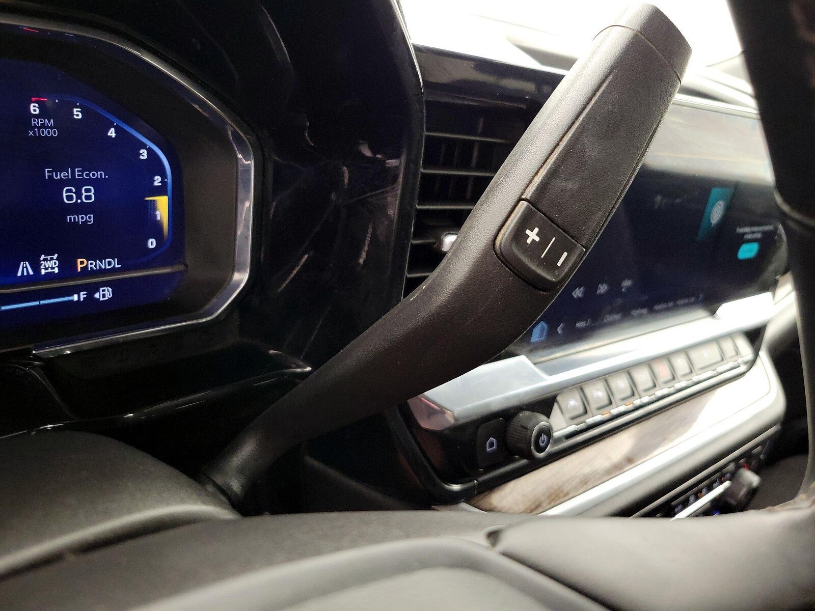 2025 Chevrolet Silverado 1500 LT - Photo 18