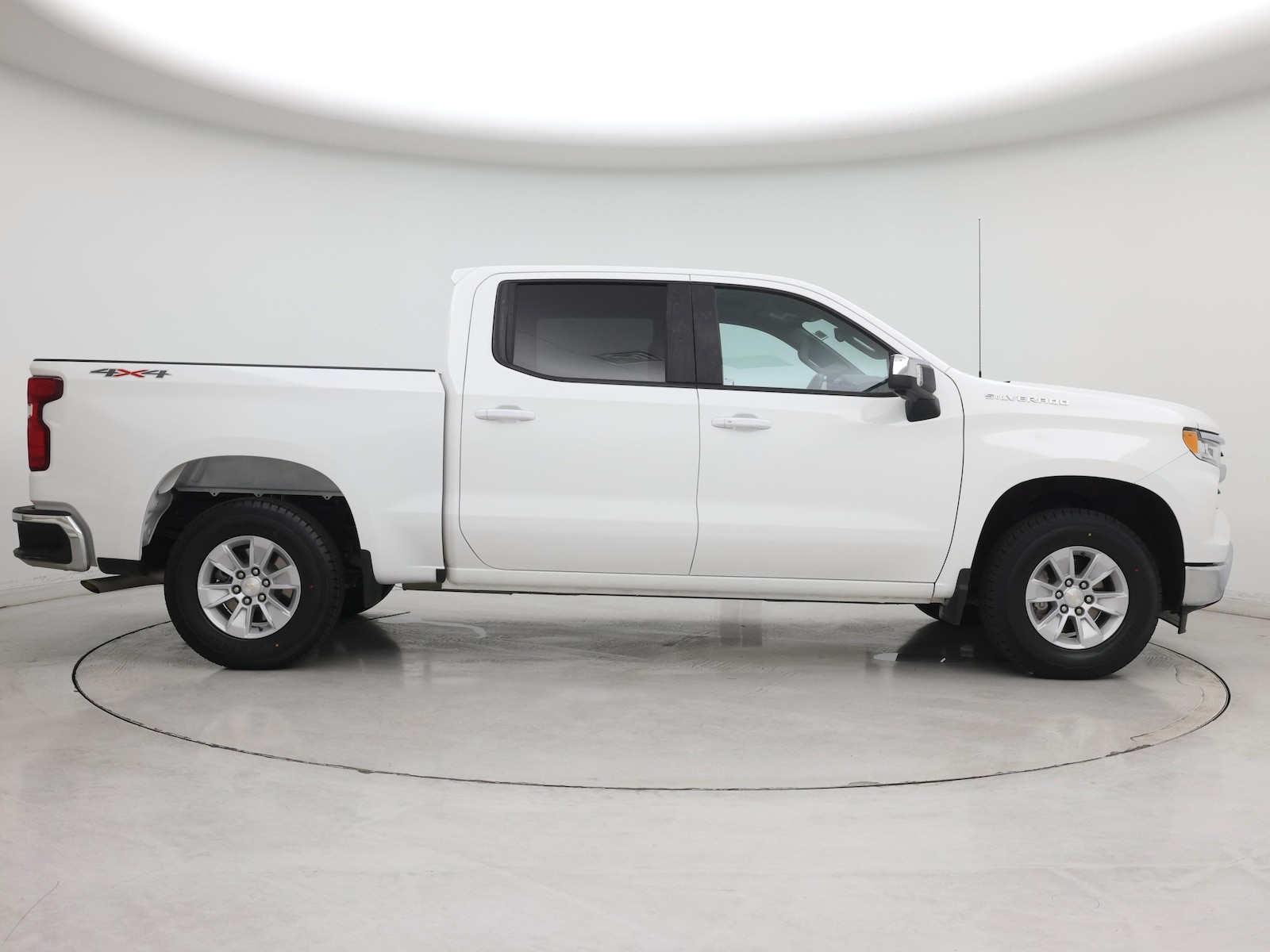 2025 Chevrolet Silverado 1500 LT - Photo 8