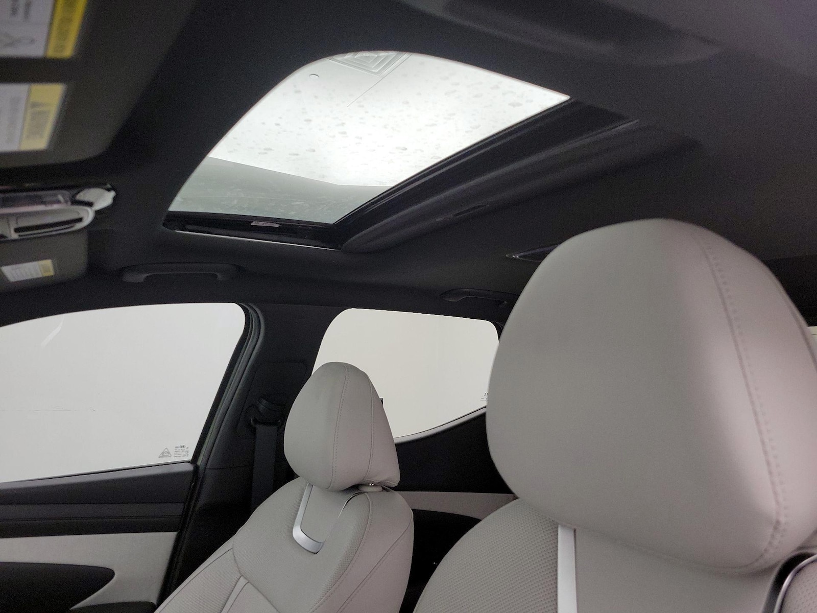 Sunroof(s) & Overhead Airbags