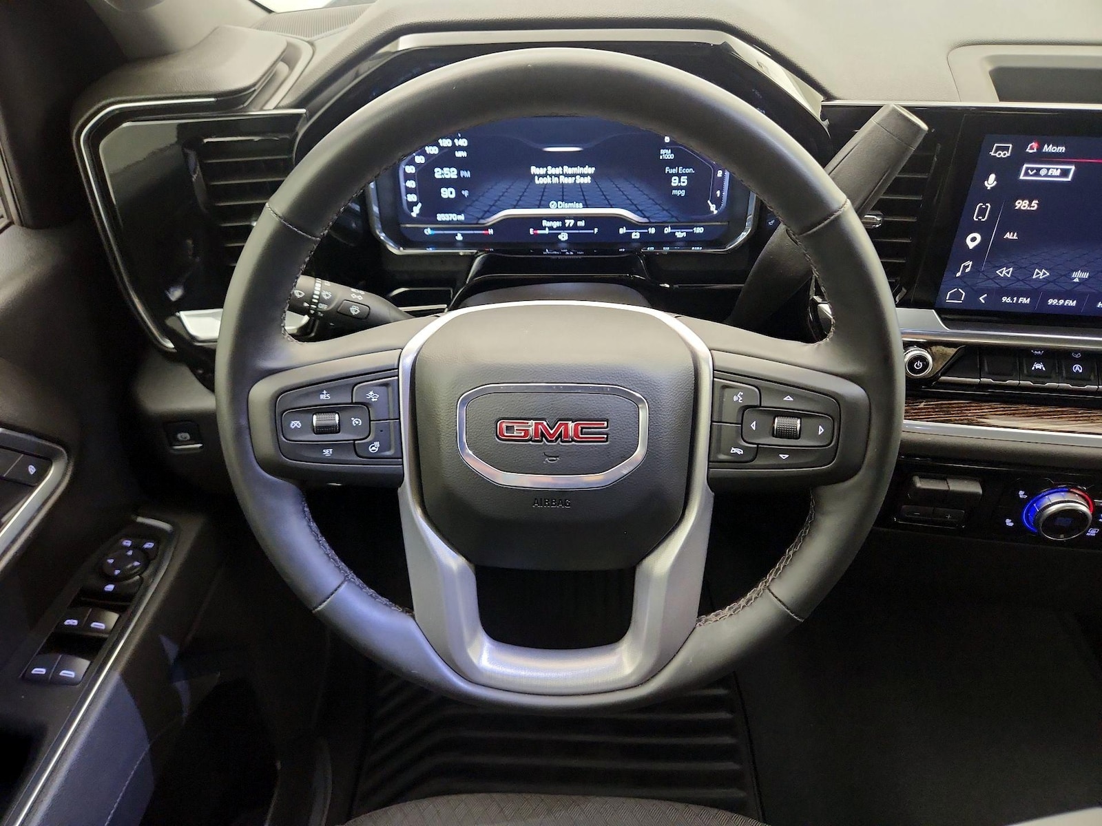 2025 GMC Sierra 1500 SLE - Photo 11