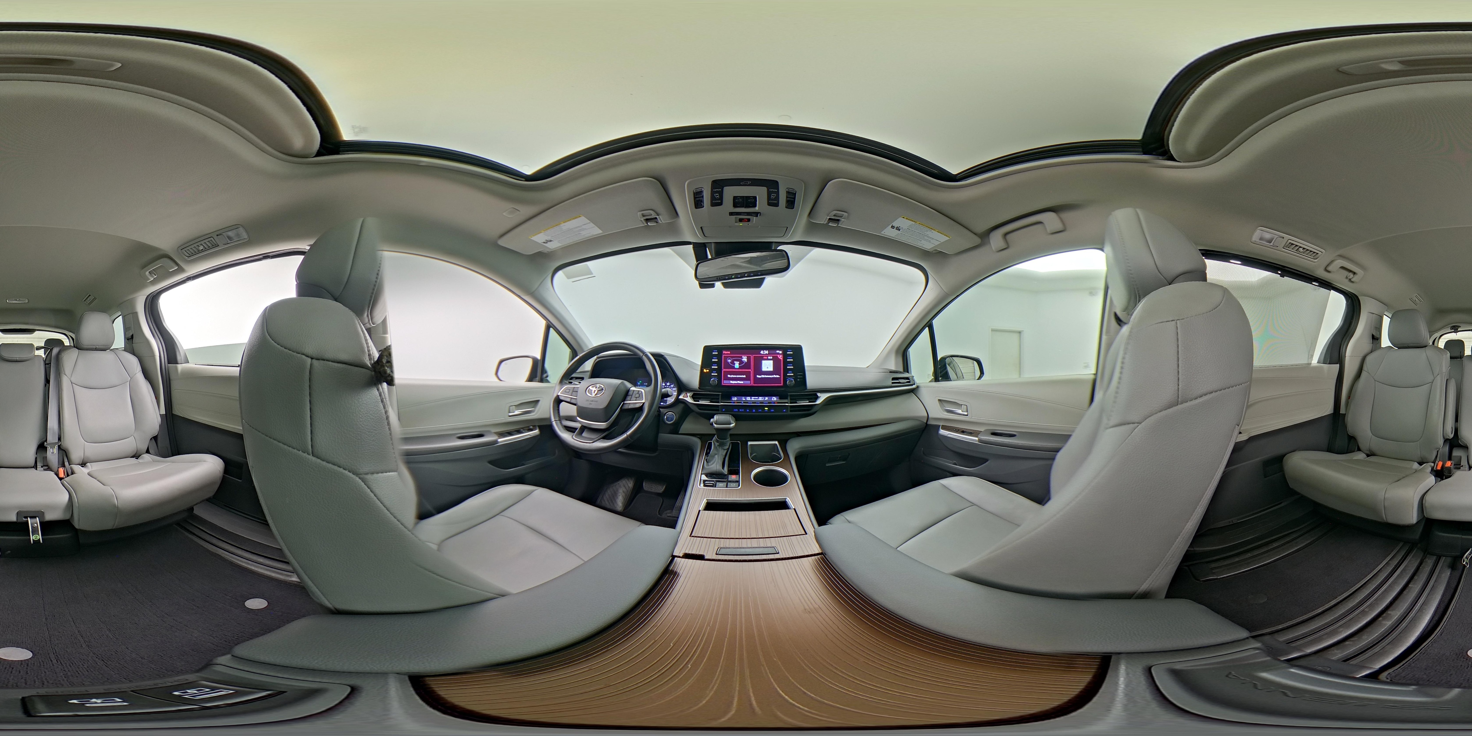 2022 Toyota Sienna XLE - Photo 27