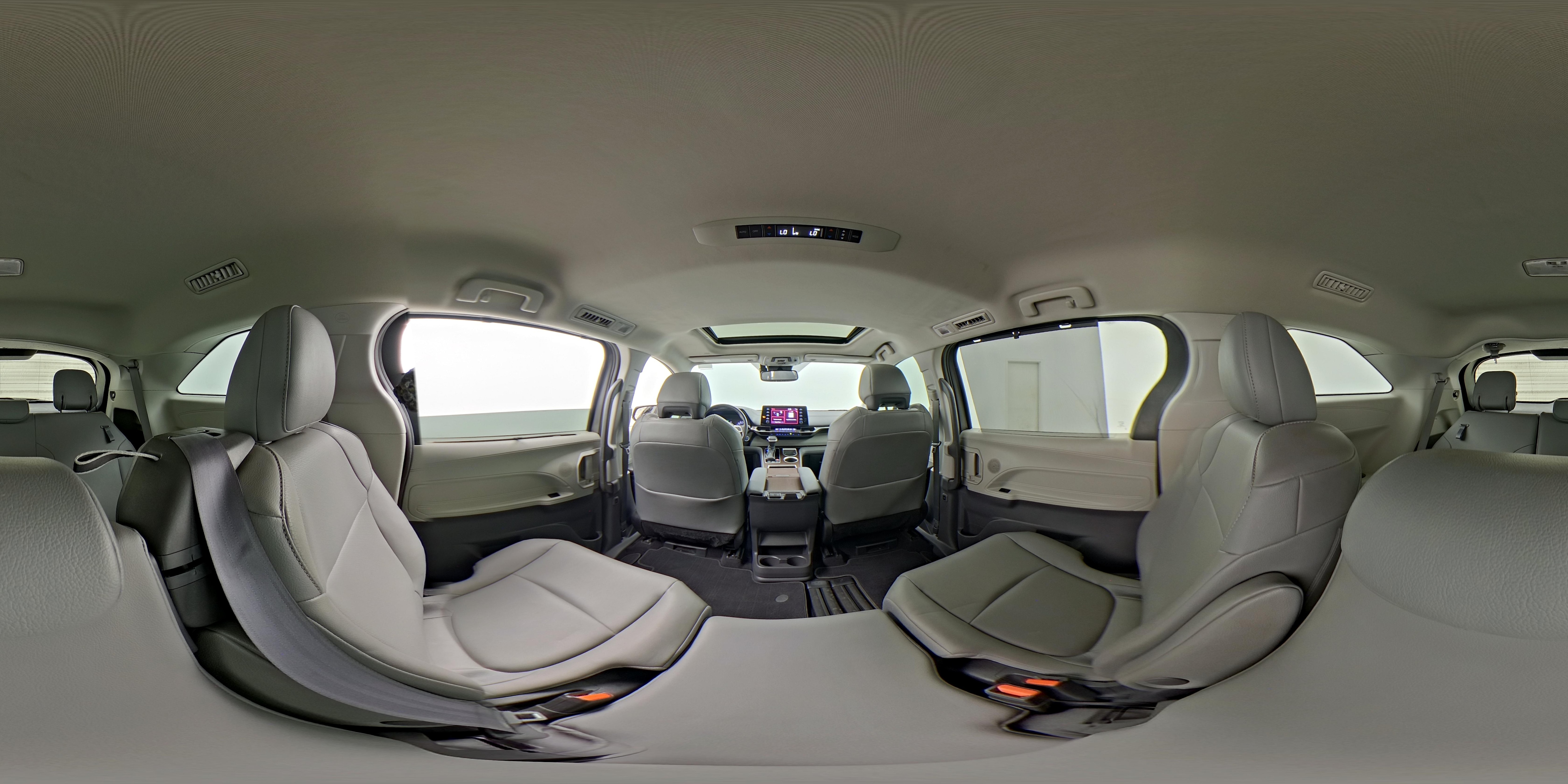 2022 Toyota Sienna XLE - Photo 28
