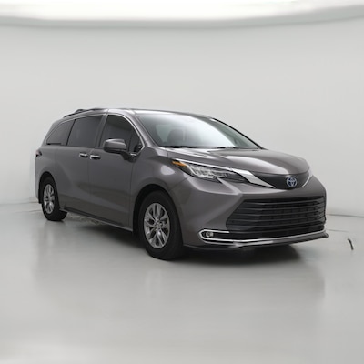 2022 Toyota Sienna Hybrid XLE