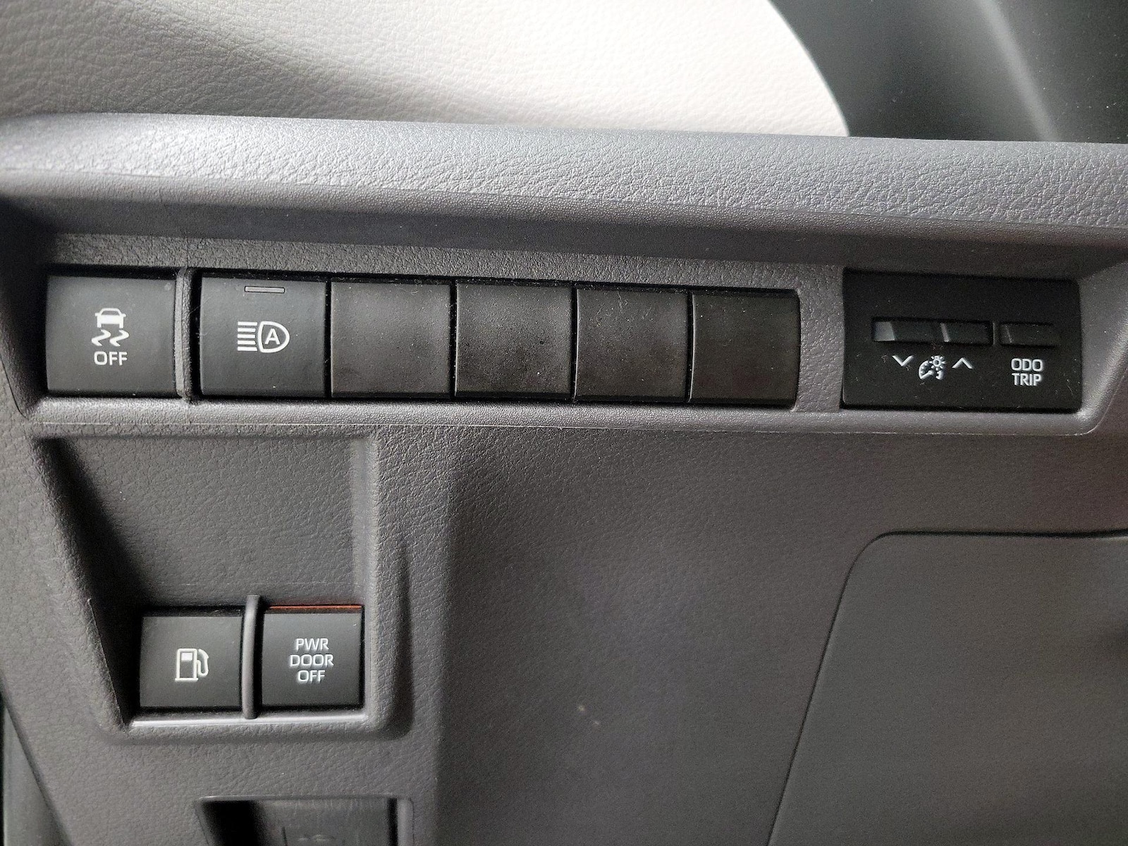 2022 Toyota Sienna XLE - Photo 14