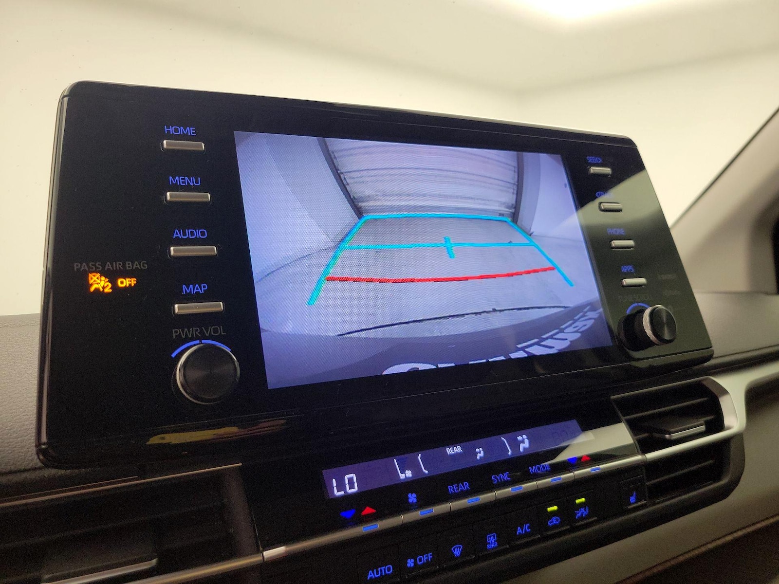 2022 Toyota Sienna XLE - Photo 15