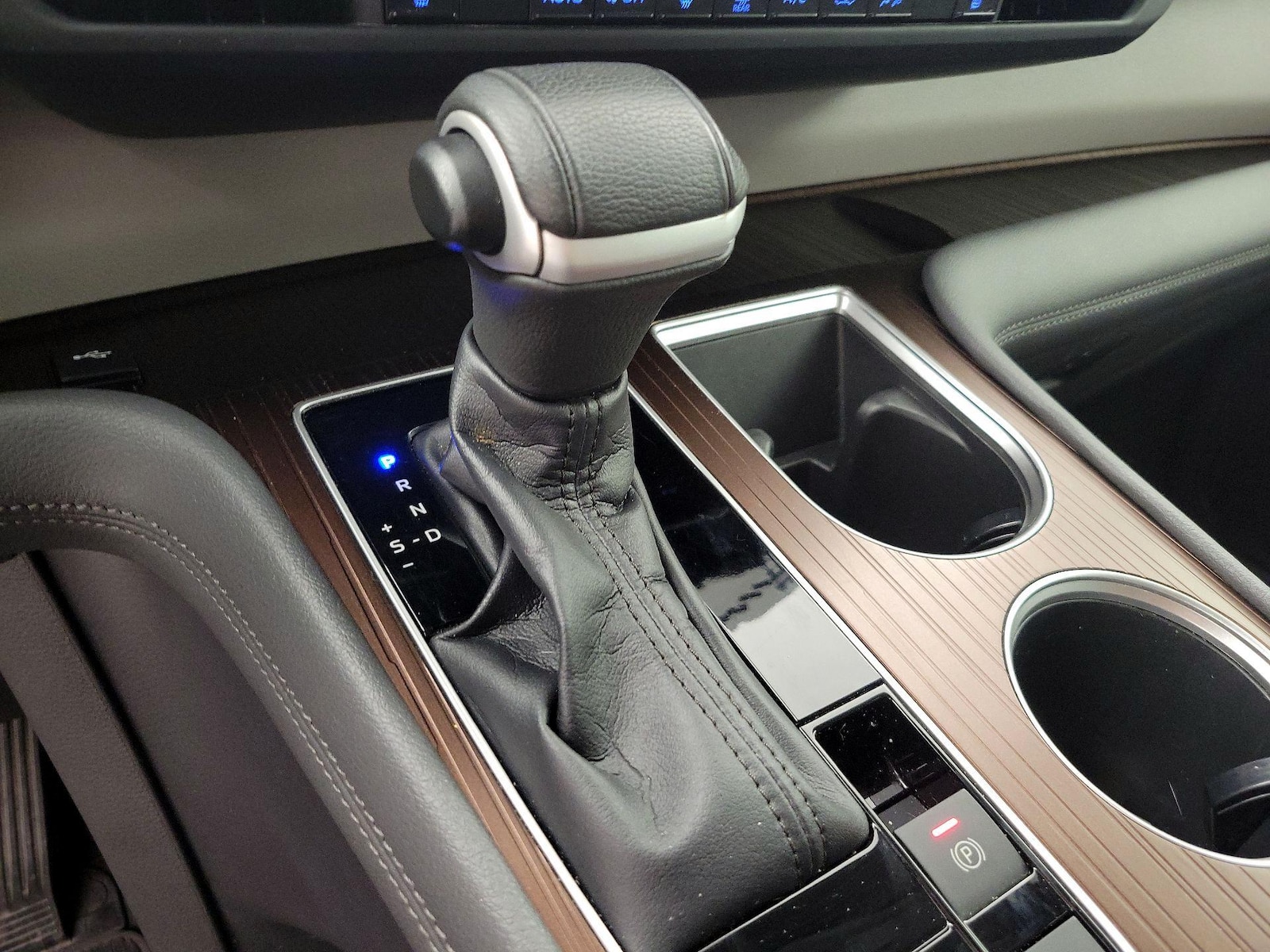 2022 Toyota Sienna XLE - Photo 18