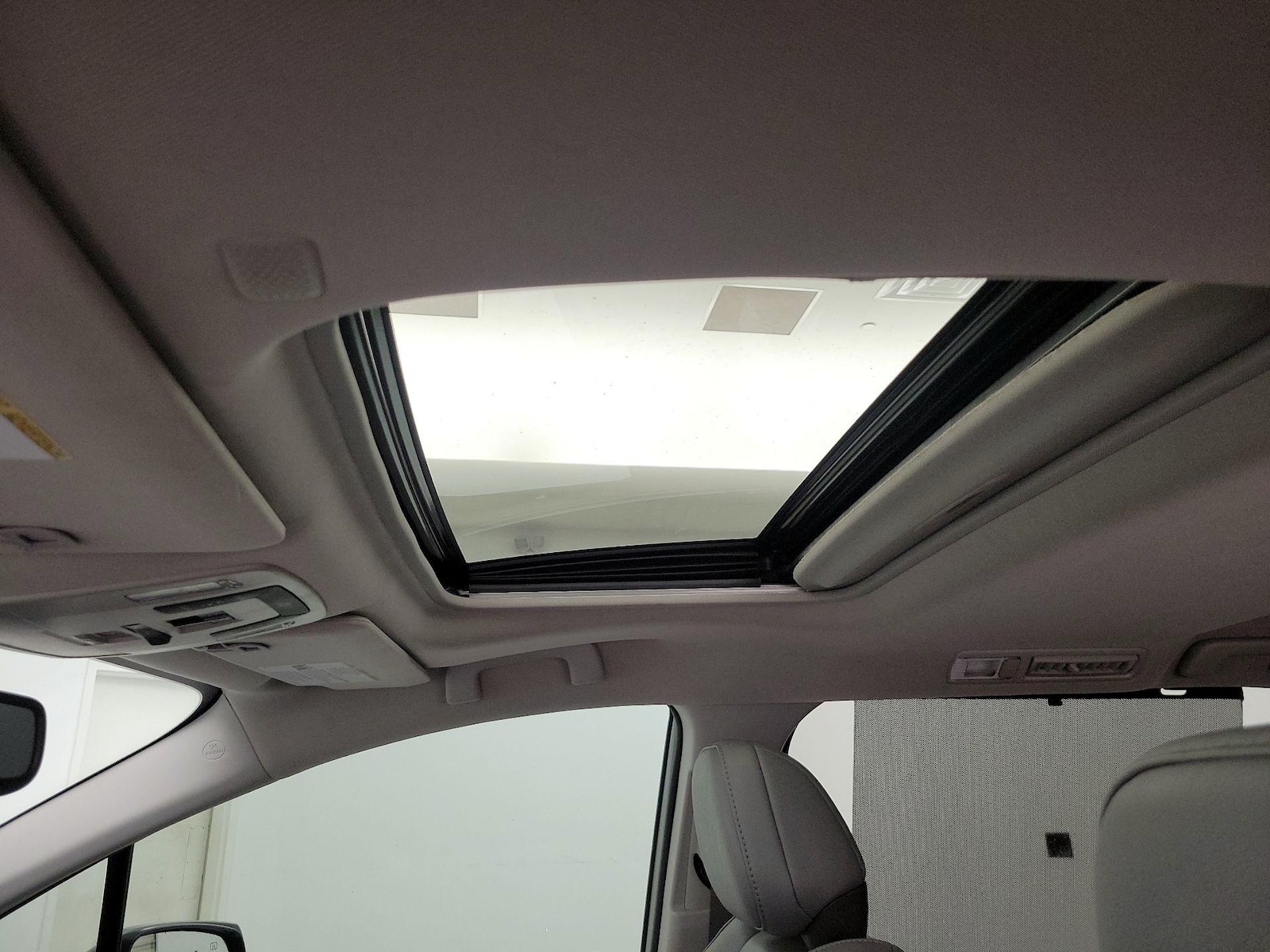 2022 Toyota Sienna XLE - Photo 20