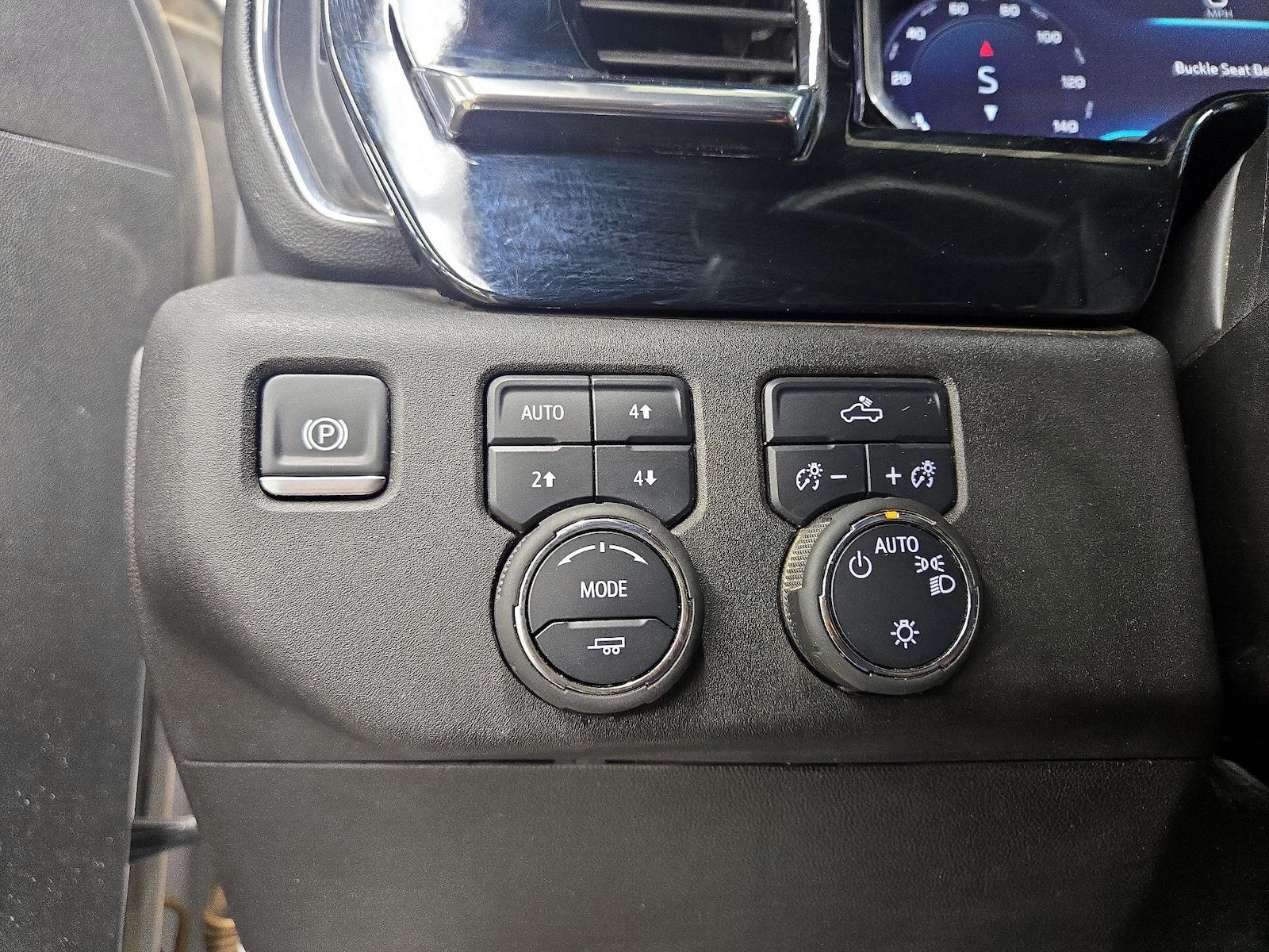 2025 Chevrolet Silverado 1500 LT - Photo 14