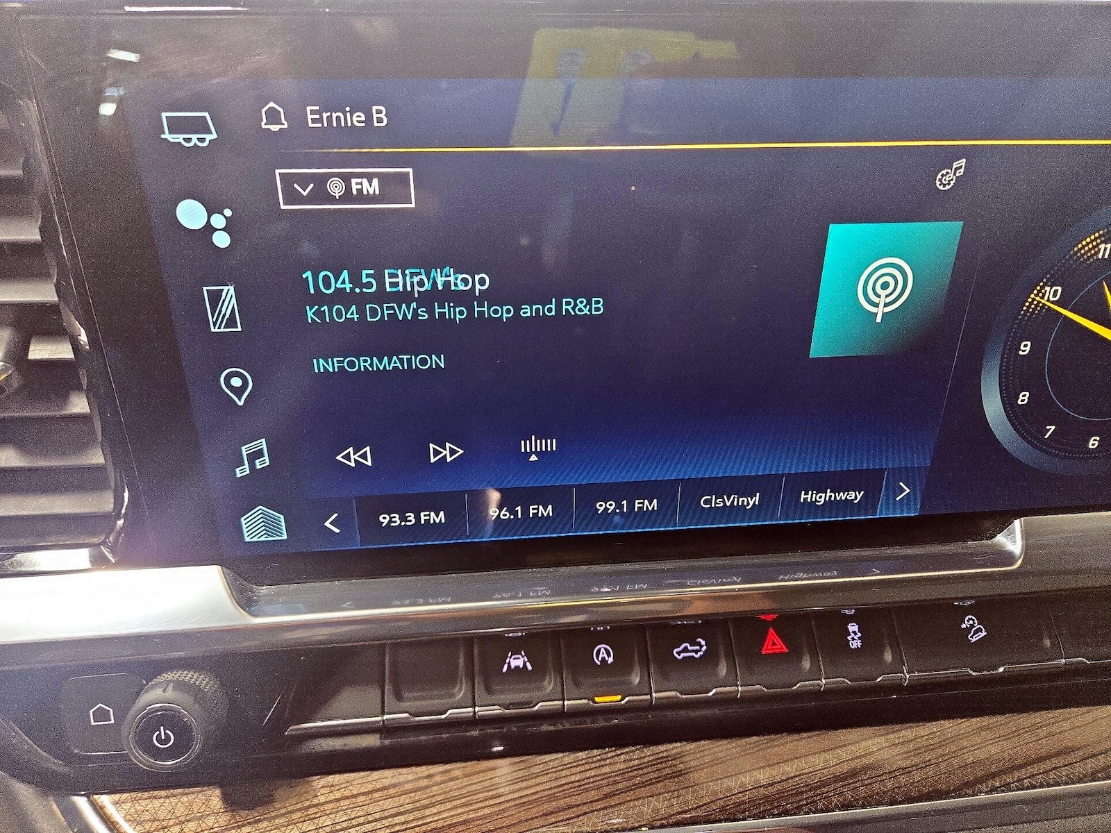 2025 Chevrolet Silverado 1500 LT - Photo 17