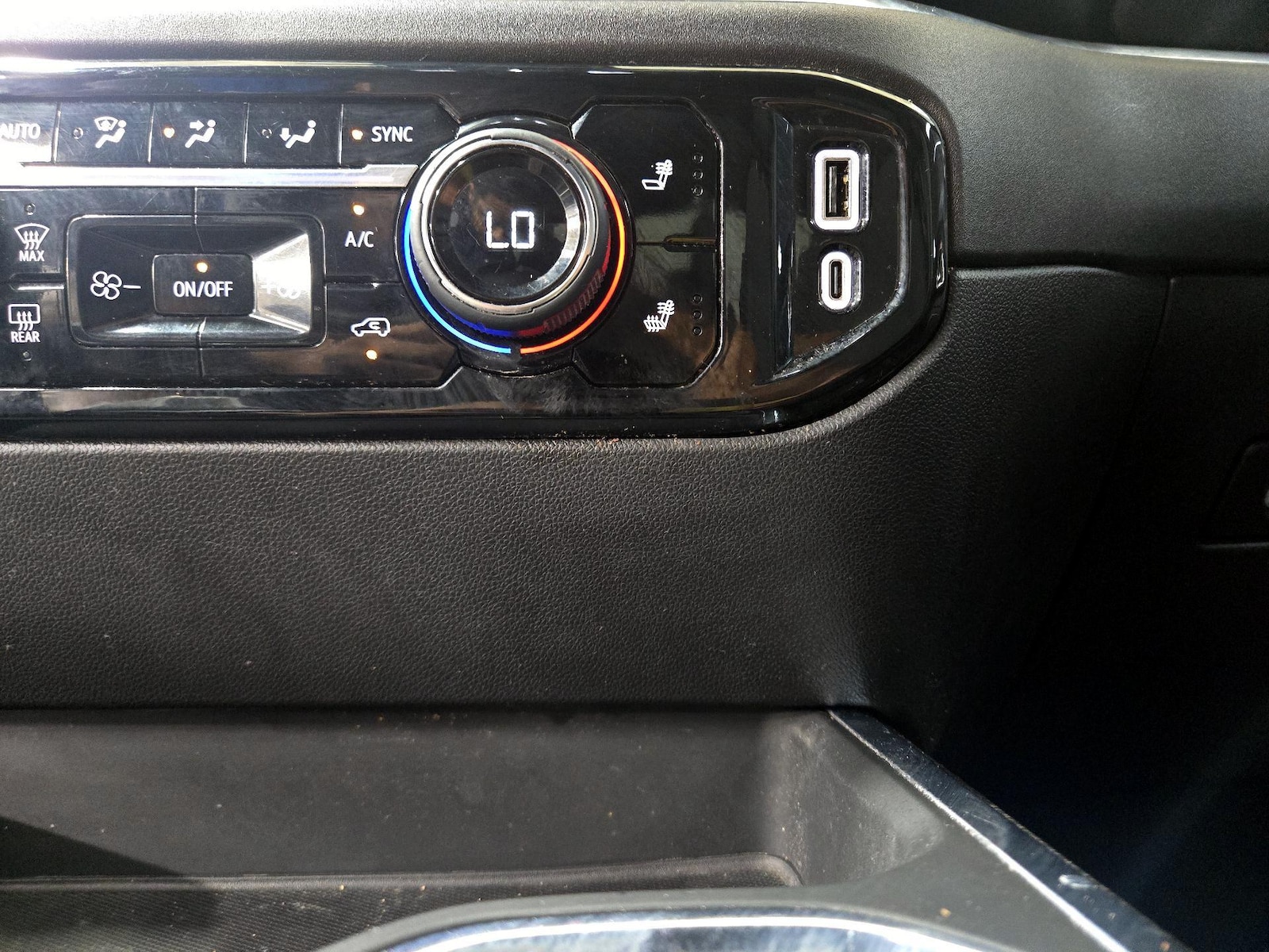 2025 Chevrolet Silverado 1500 LT - Photo 20
