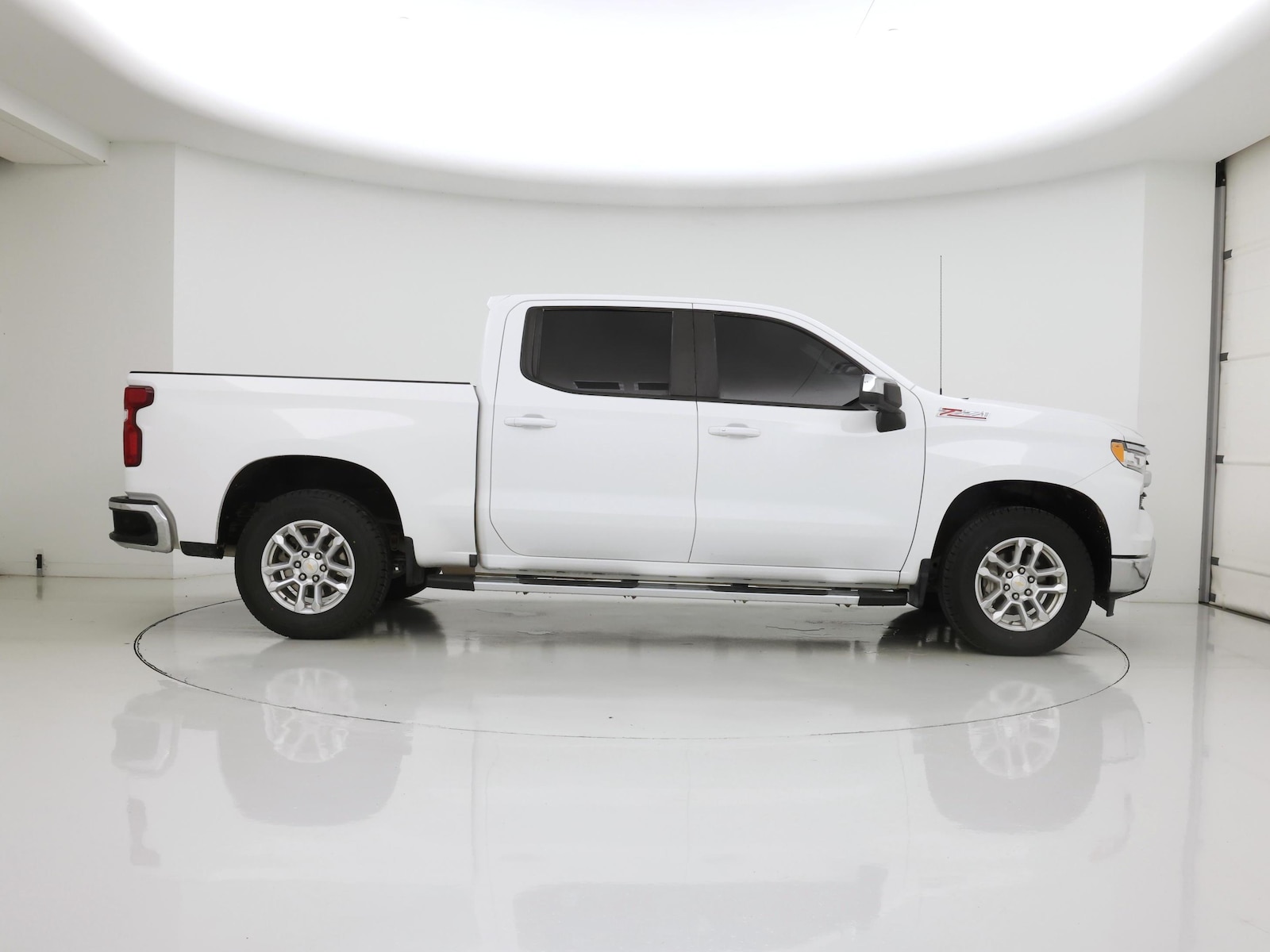 2025 Chevrolet Silverado 1500 LT - Photo 8
