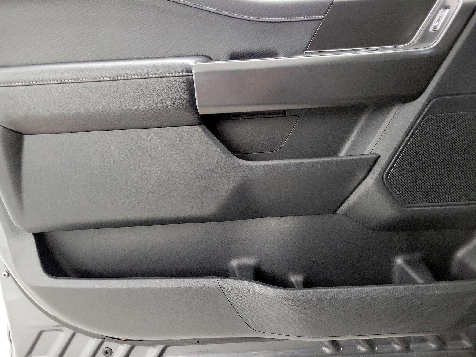 2024 Ford F-150 XLT - Photo 13