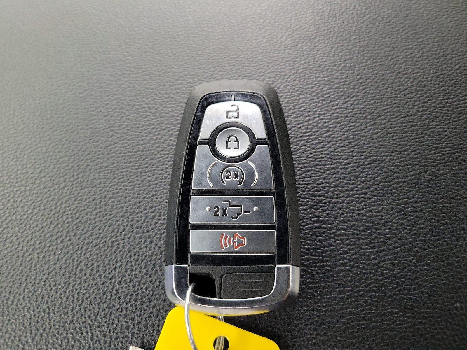 2024 Ford F-150 XLT - Photo 23