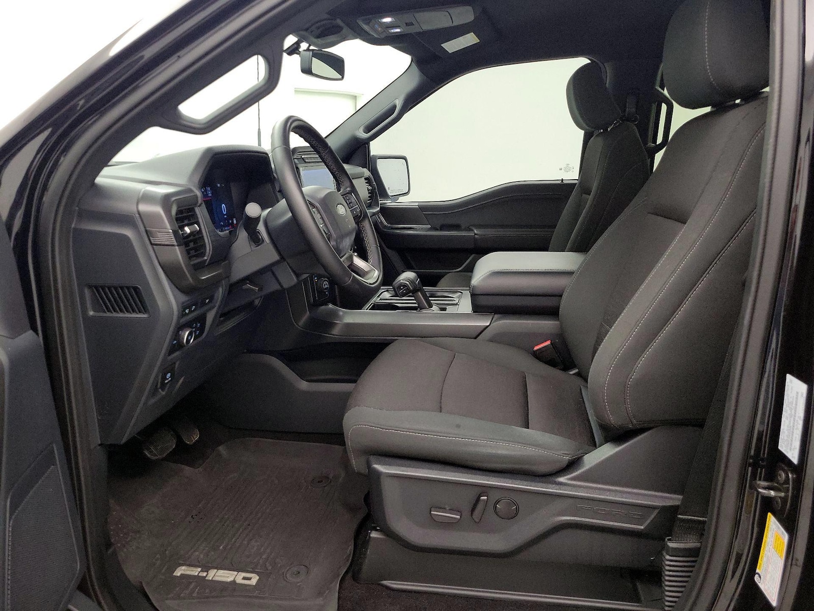 2024 Ford F-150 XLT - Photo 12