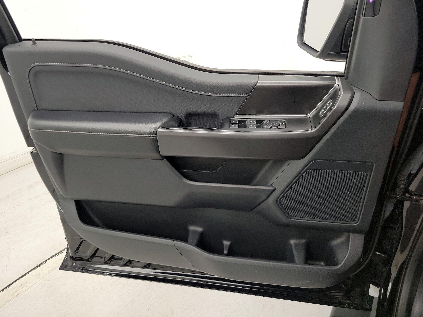 2024 Ford F-150 XLT - Photo 13