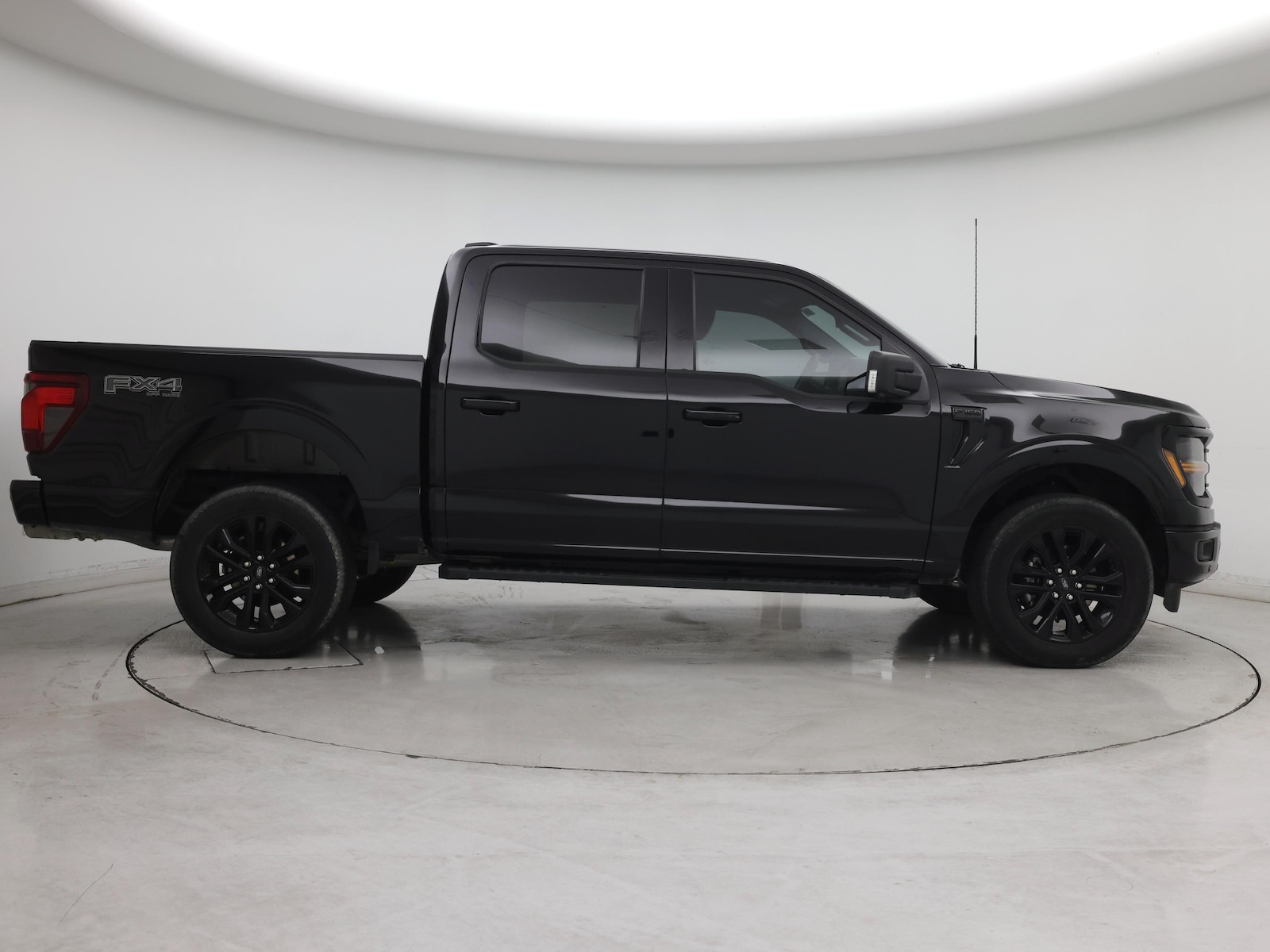 2024 Ford F-150 XLT - Photo 8