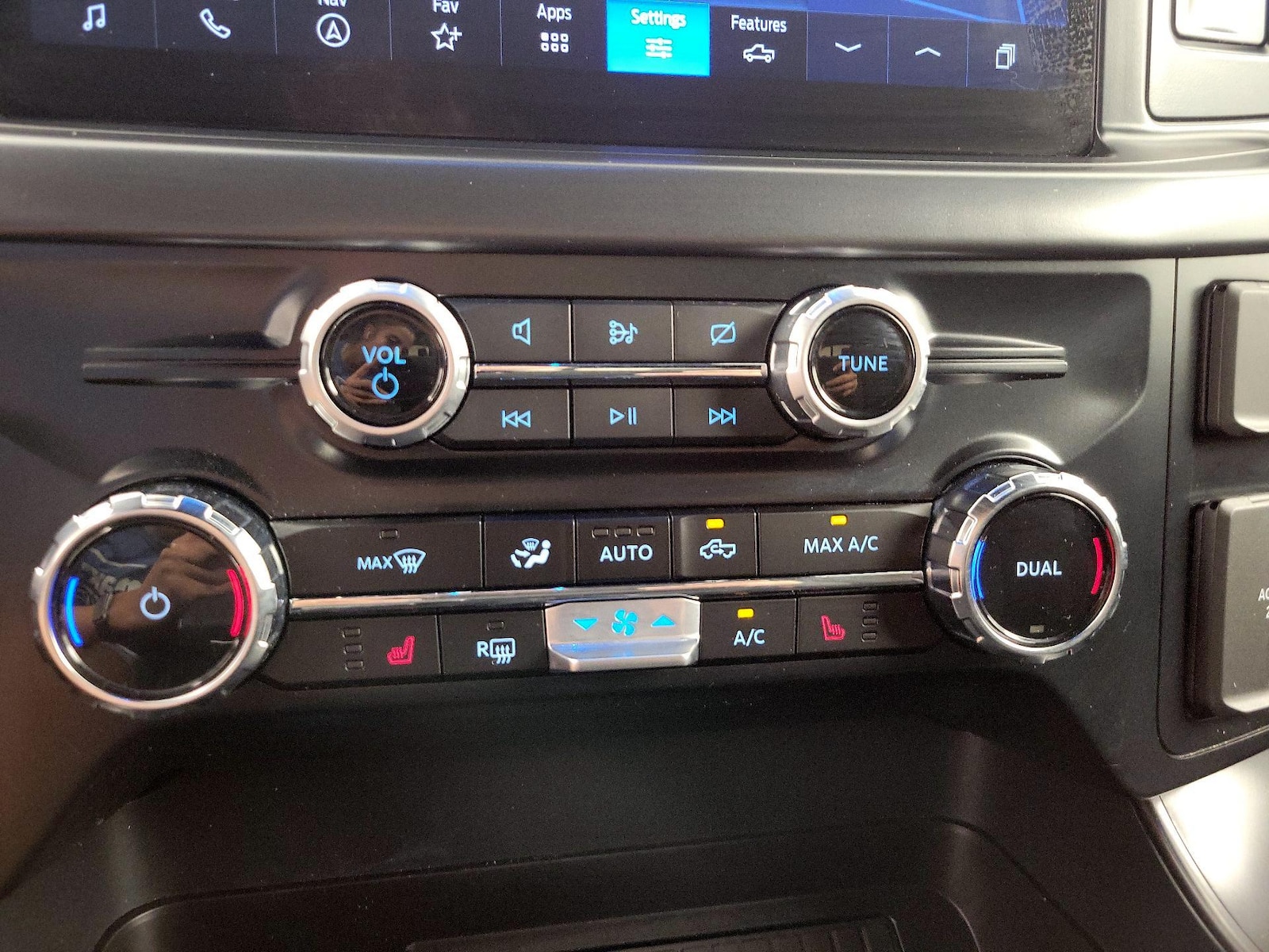2024 Ford F-150 XLT - Photo 18