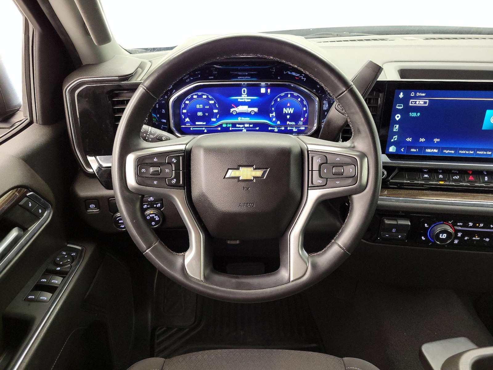 2023 Chevrolet Silverado 1500 LT - Photo 11