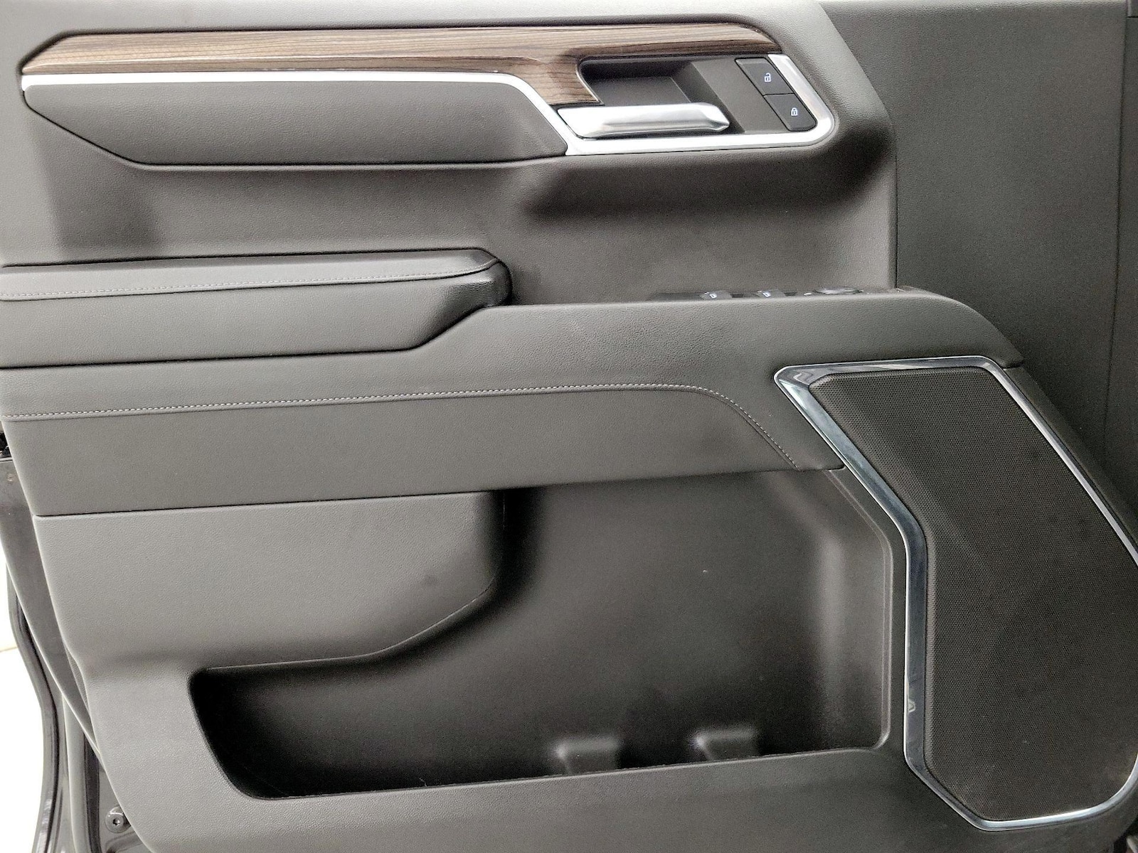 2023 Chevrolet Silverado 1500 LT - Photo 13
