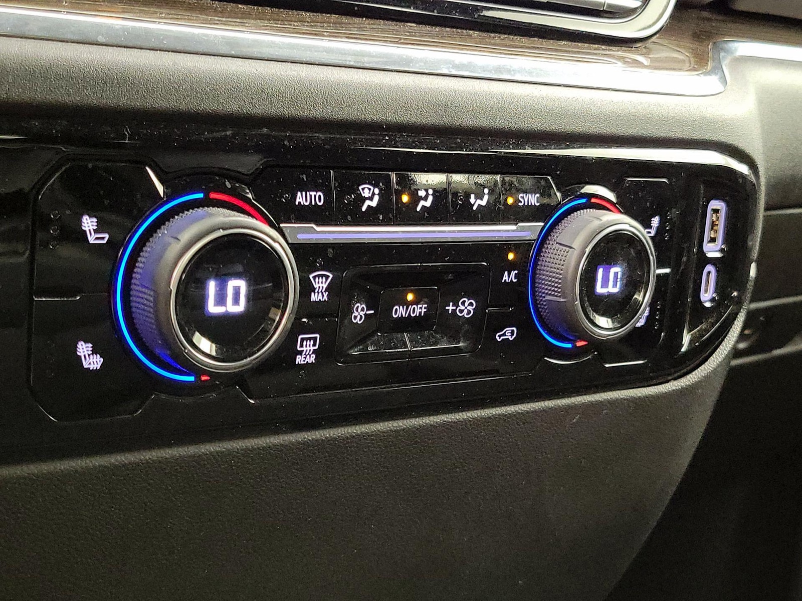 2023 Chevrolet Silverado 1500 LT - Photo 17