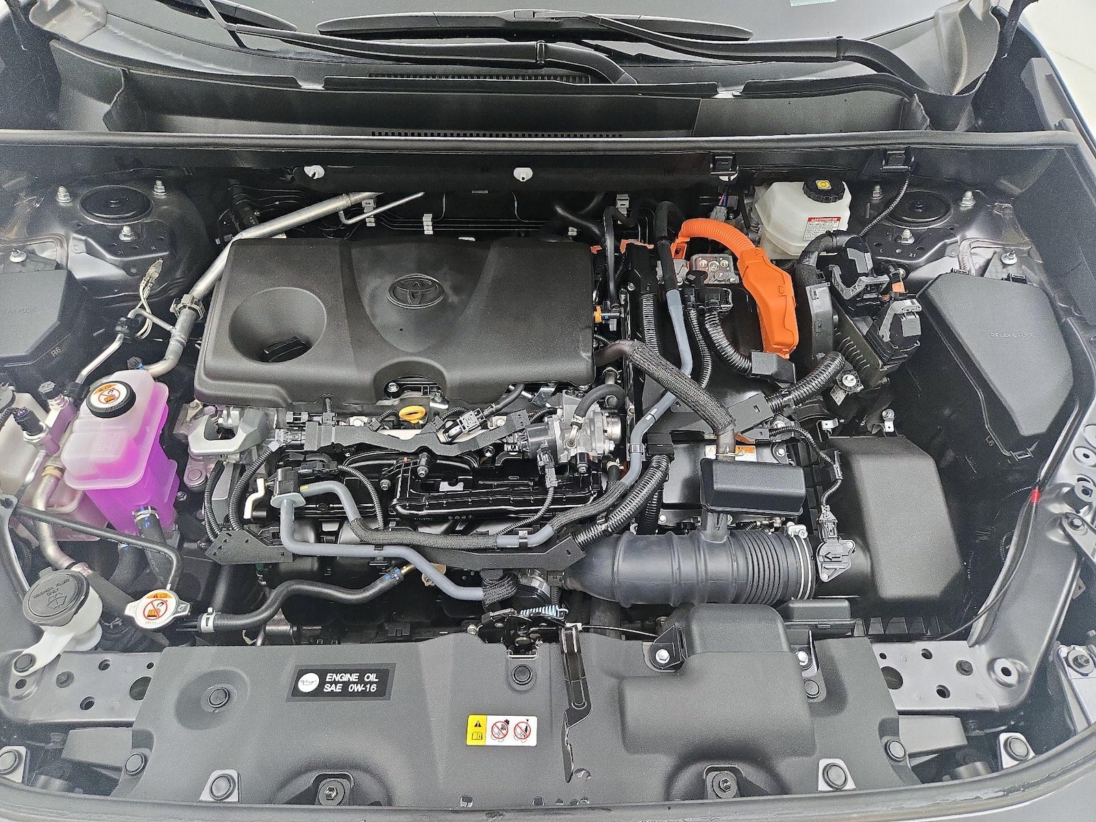 2024 Toyota RAV4 LE - Photo 22