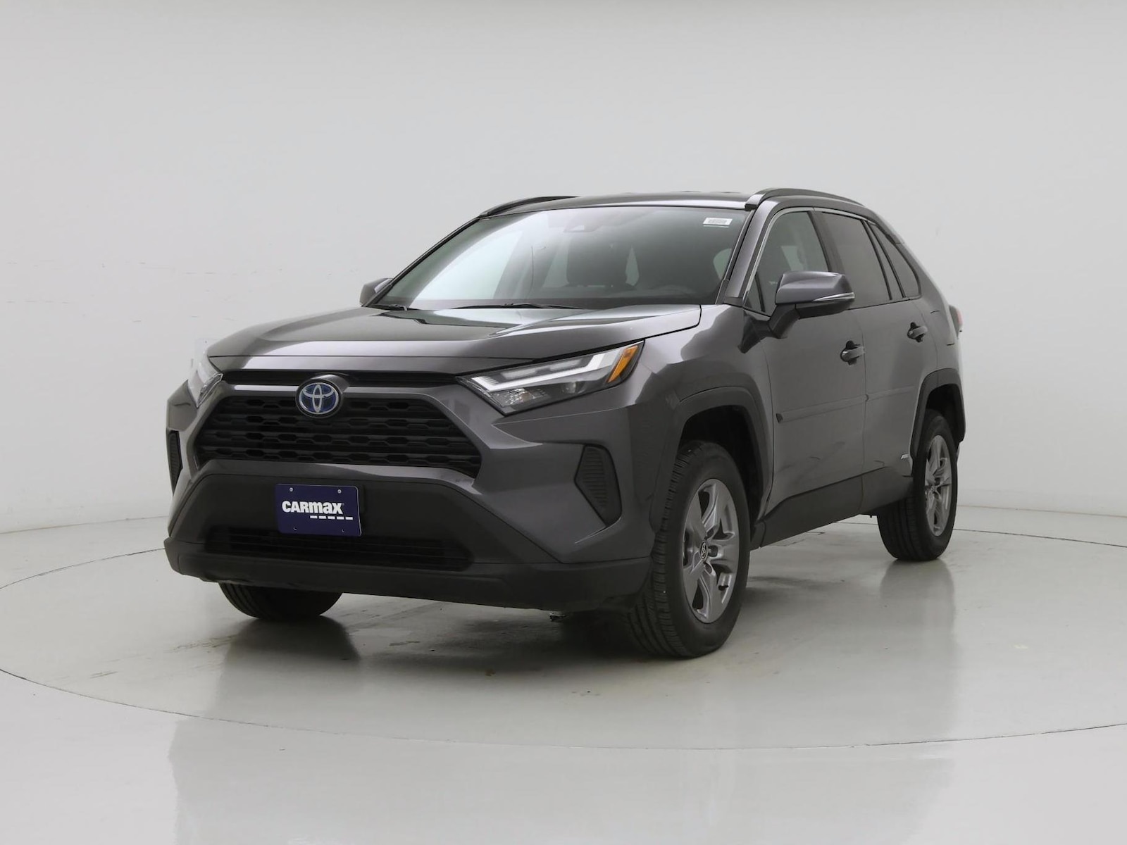 2024 Toyota RAV4 LE - Photo 5