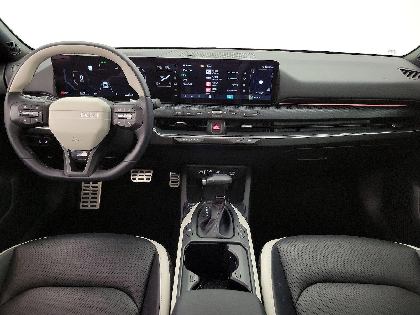 2025 Kia K4 GT-Line Turbo - Photo 10