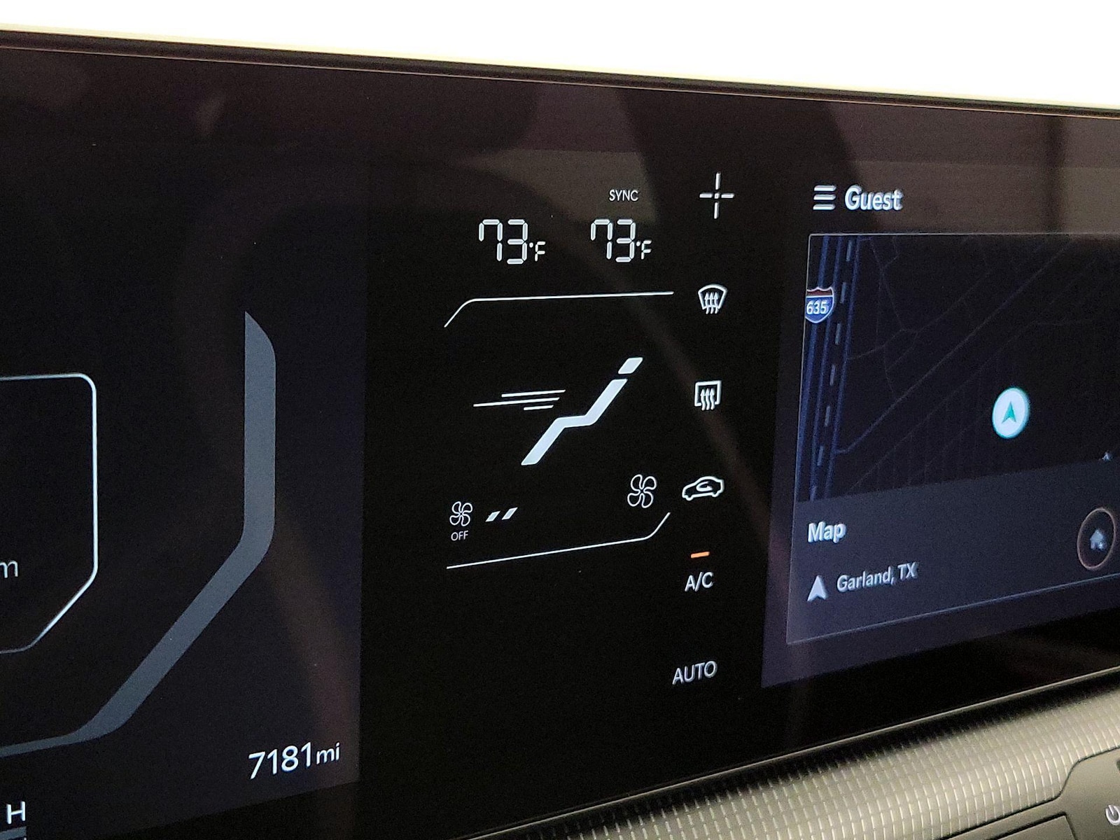 2025 Kia K4 GT-Line Turbo - Photo 17