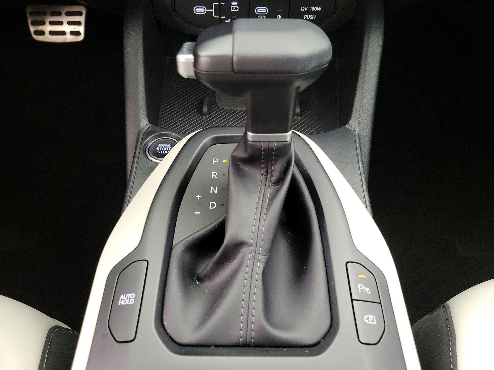 2025 Kia K4 GT-Line Turbo - Photo 18
