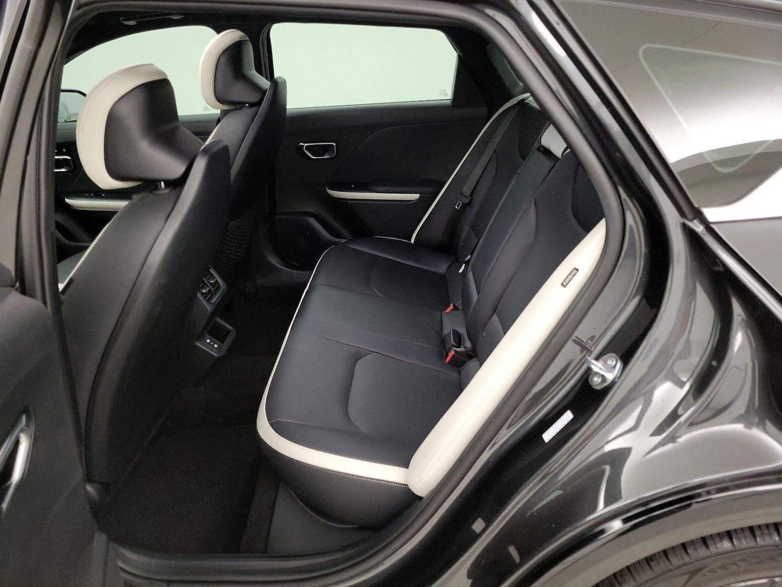 2025 Kia K4 GT-Line Turbo - Photo 21