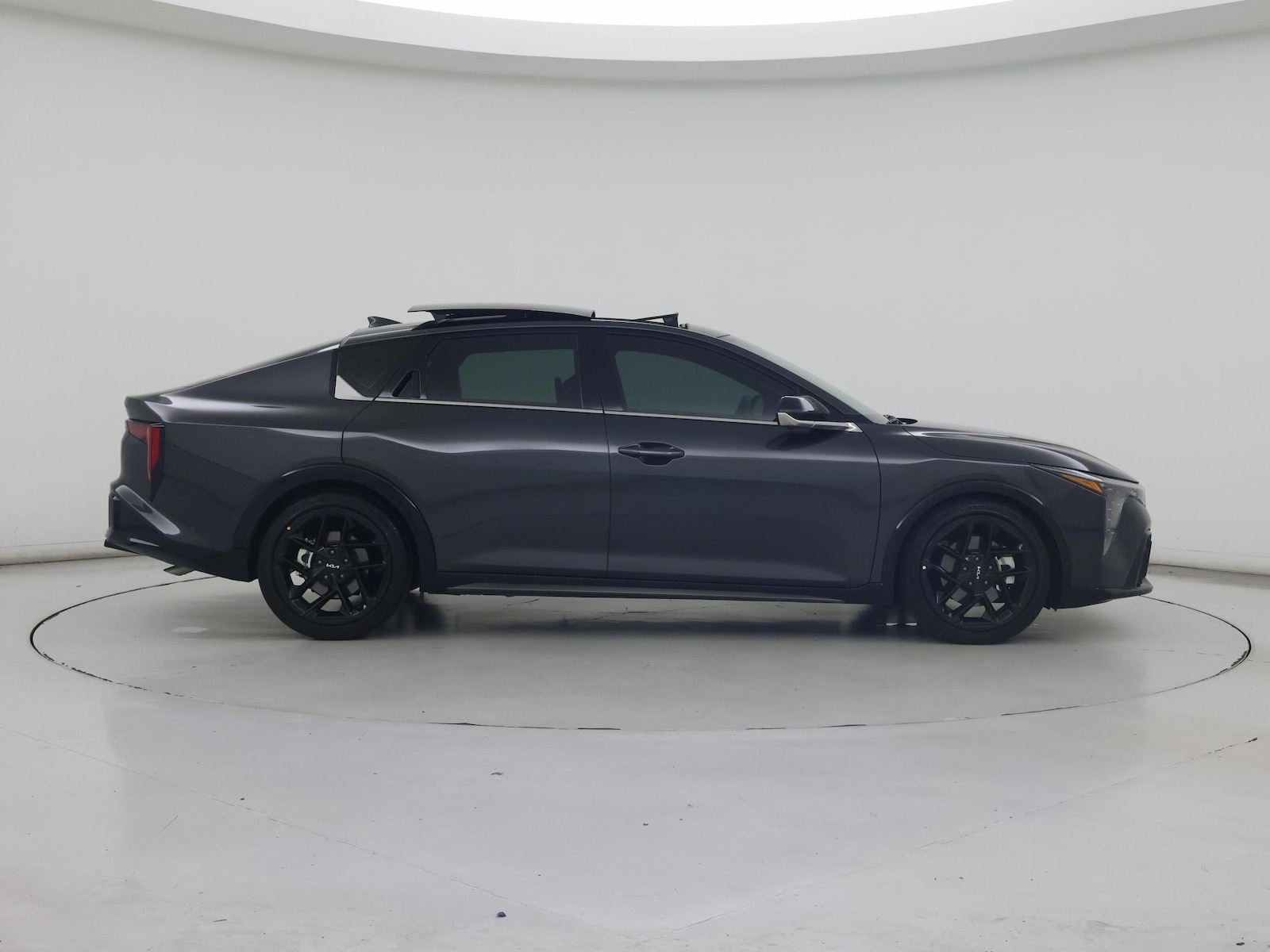 2025 Kia K4 GT-Line Turbo - Photo 8
