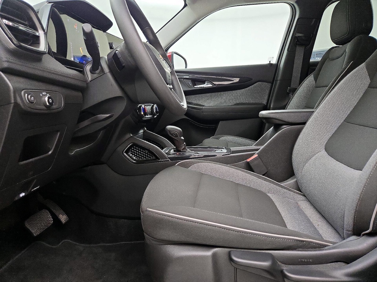 2025 Chevrolet Trailblazer LT - Photo 12