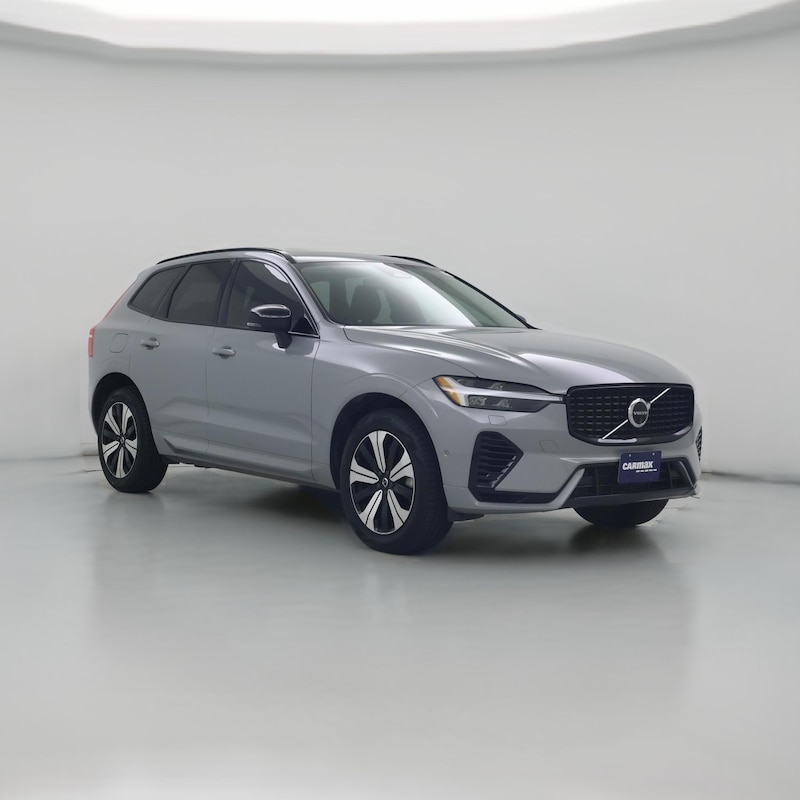 2024 Volvo XC60 Recharge PHEV T8 Plus Dark Theme