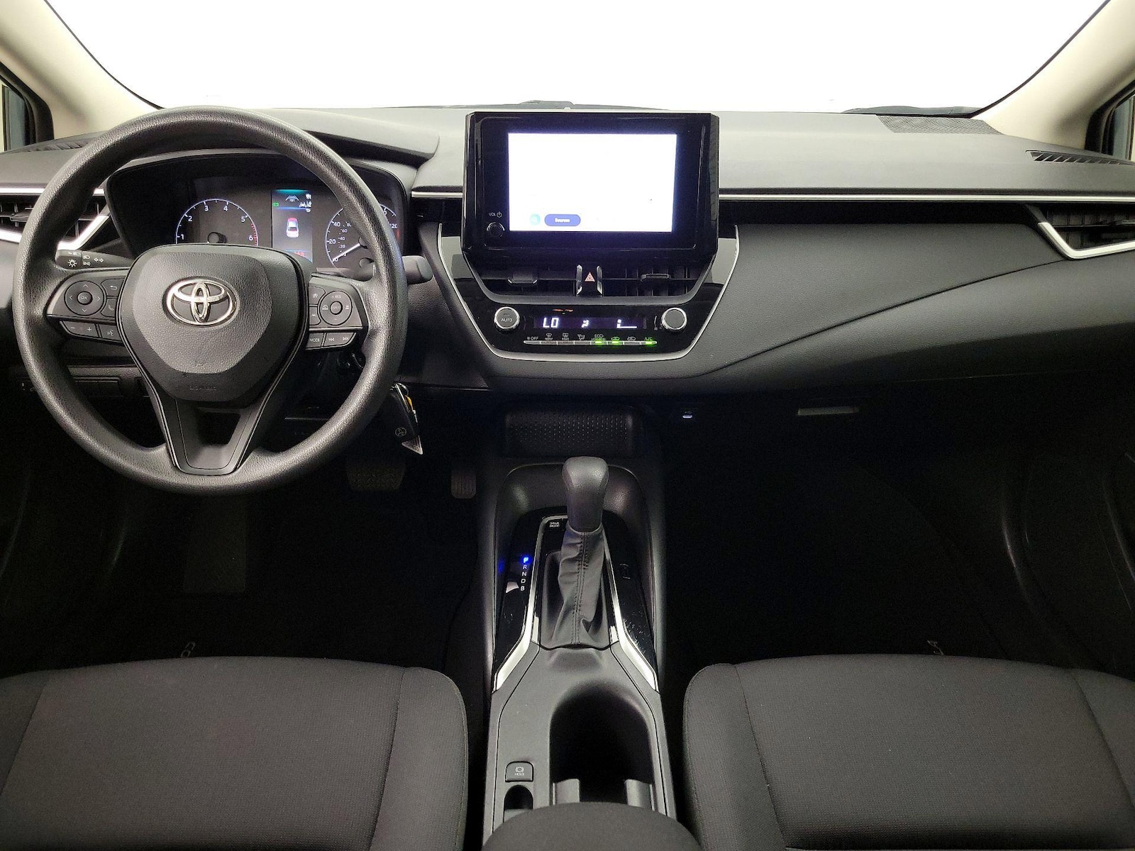 2023 Toyota Corolla LE - Photo 10