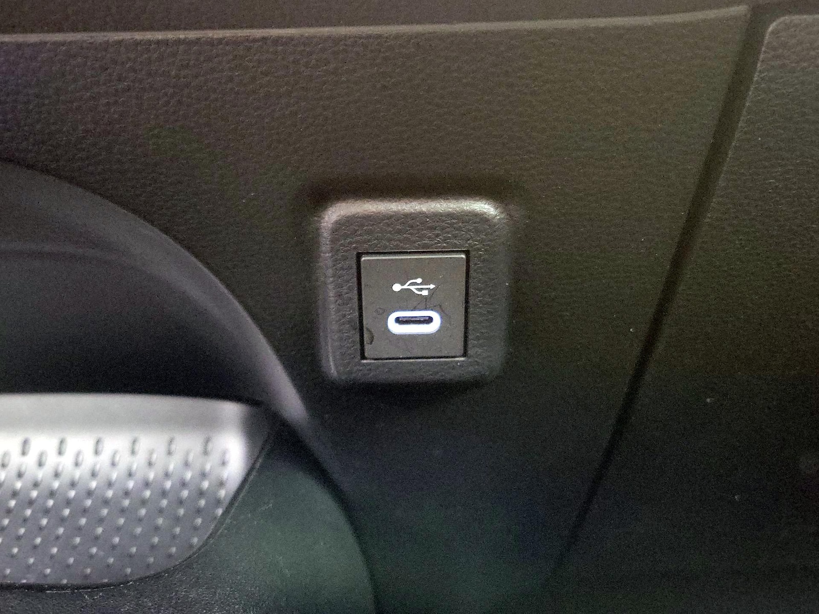 2023 Toyota Corolla LE - Photo 19